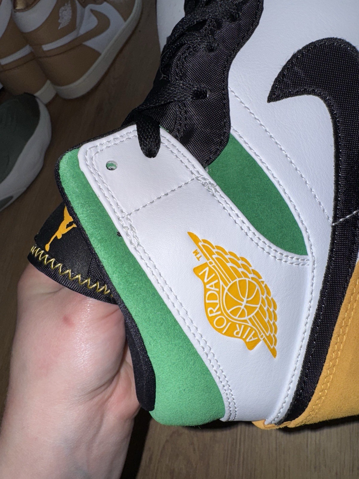 Air Jordan 1 Mid SE Oakland (2020) 12M