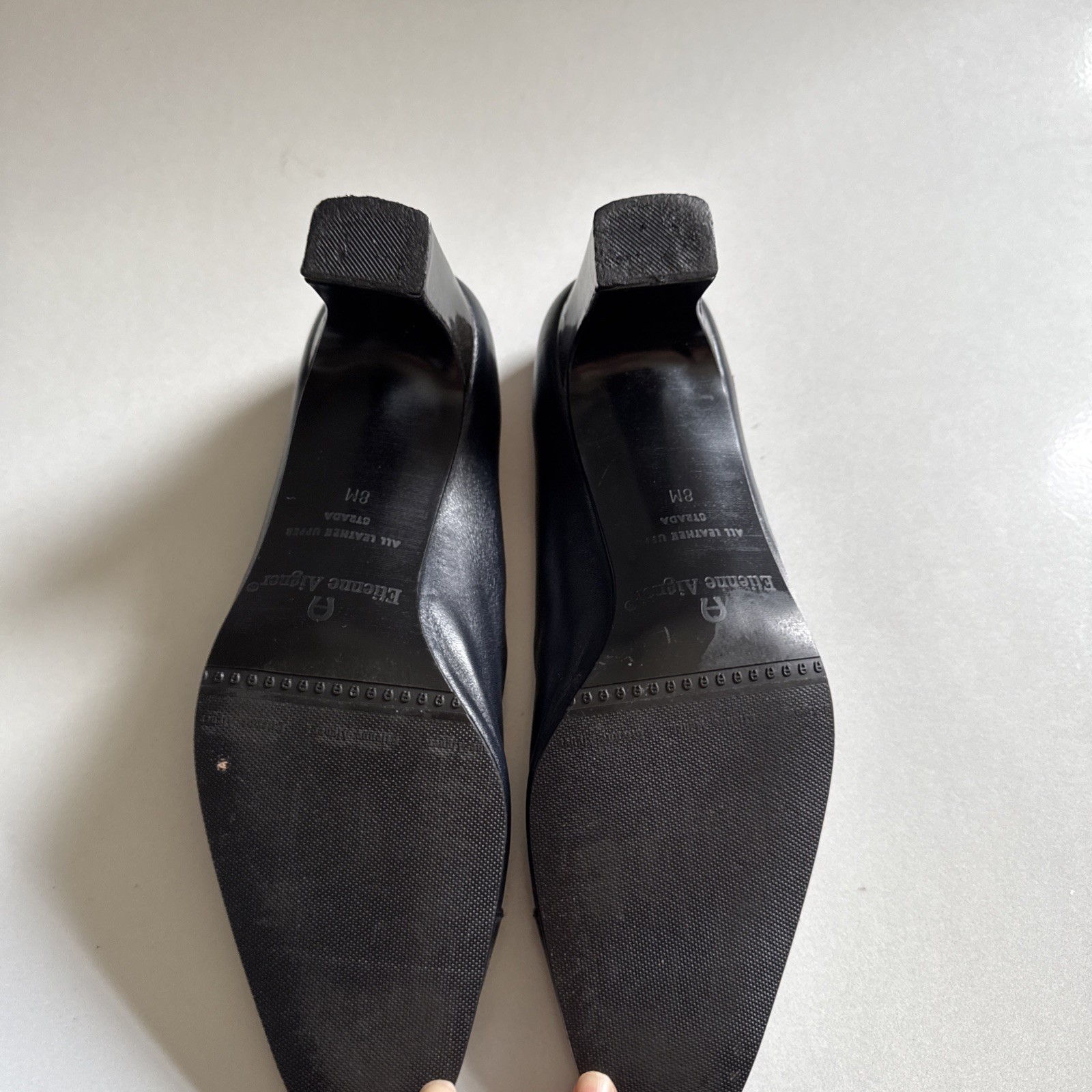 Etienne Aigner – ladies Strada Navy leather 2.25 in block heel pumps – sz 8M