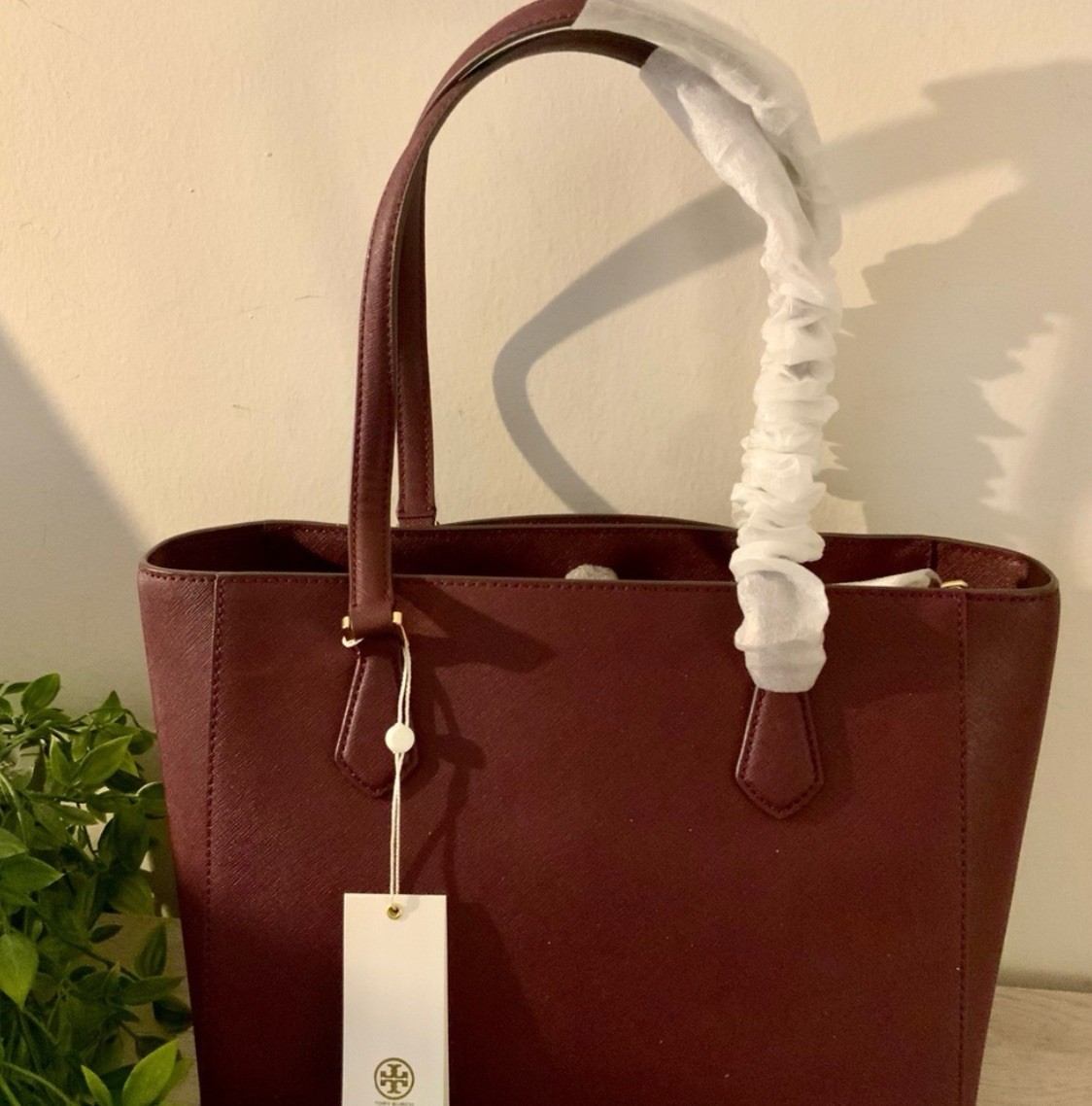 NWT TORY BURCH ROBINSON TRIPLE COMPARTMENT TOTE PORT