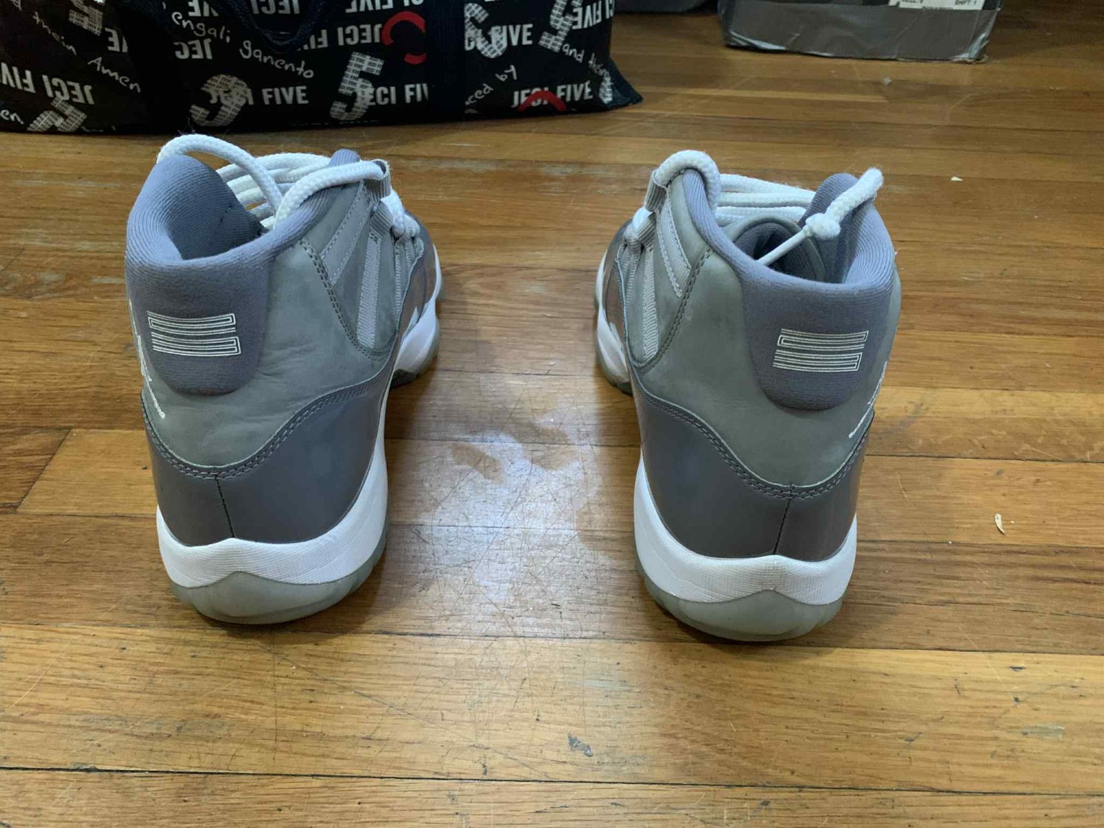 Size 9 – Jordan 11 ‘Cool Grey’ [CT8012-005] (case)