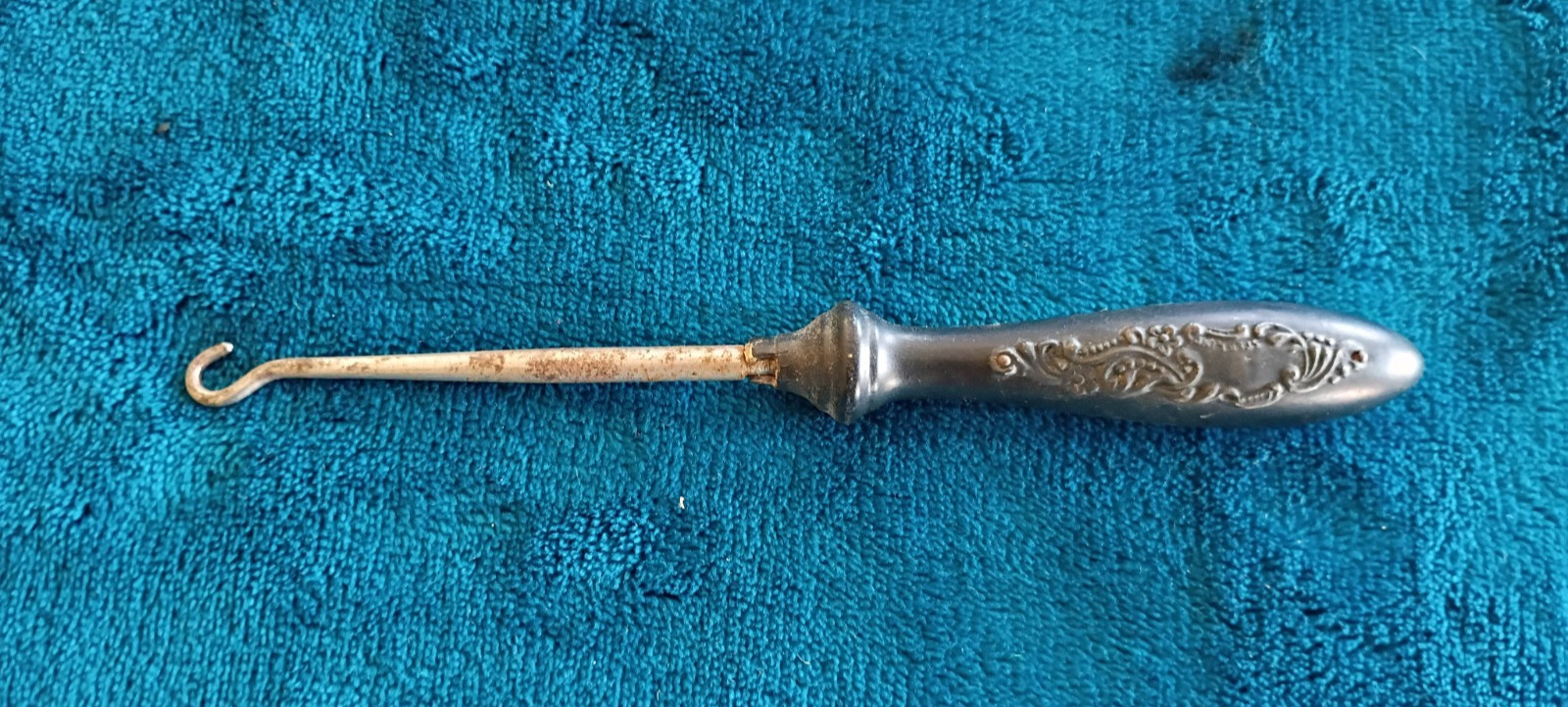 Antique Victorian Boot Button Hook Ornate Decoration On Wood Handle.