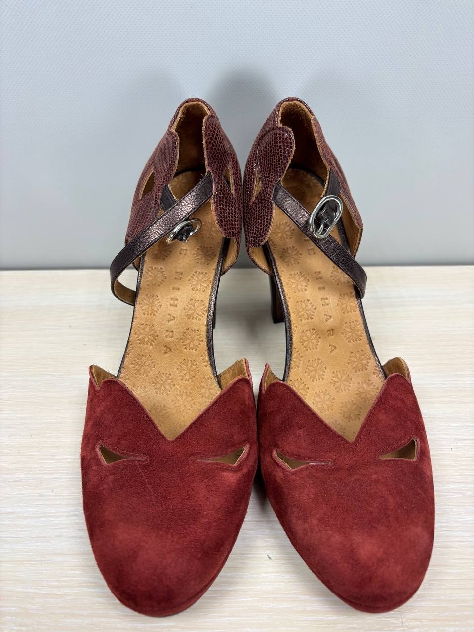 Womens heels Chie Mihara Size 37 1/2 Color Burgundy Duties Paid (USA)