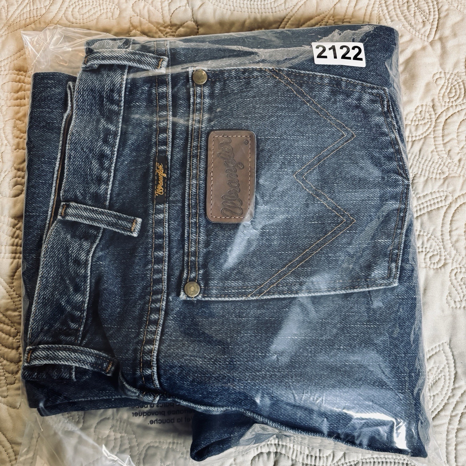 Wrangler Men’s Size 38 x 30 Regular Fit Jean Straight Leg Med Wash 47 MWZ Model