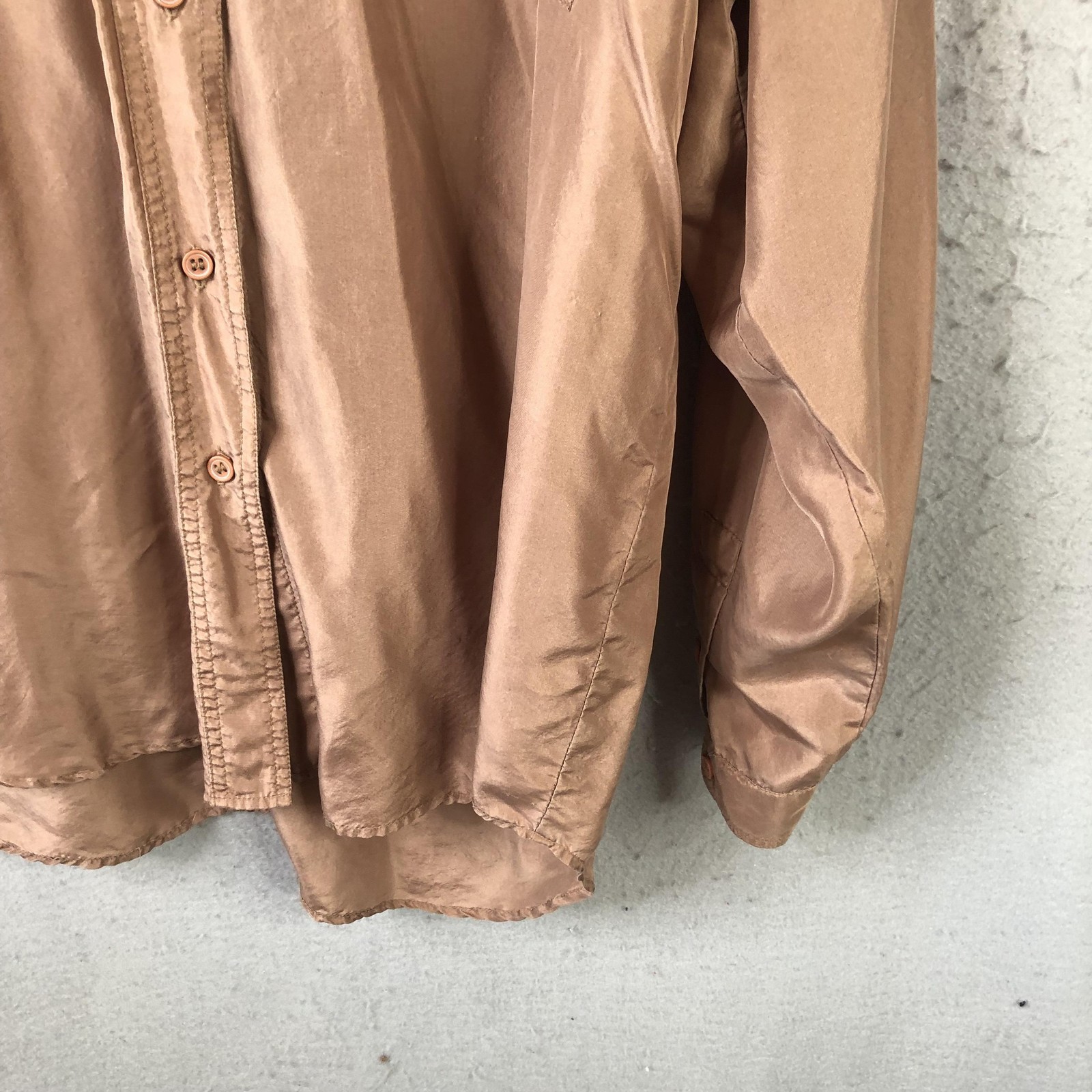 Luxury Top Womens L Beige 100% Silk Button Front Pockets Long Sleeve Career