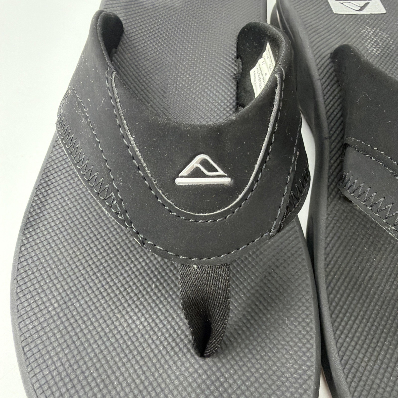 REEF Fanning Mens Flip Flop Sandals Size 11 Black Bottle Opener Arch Support