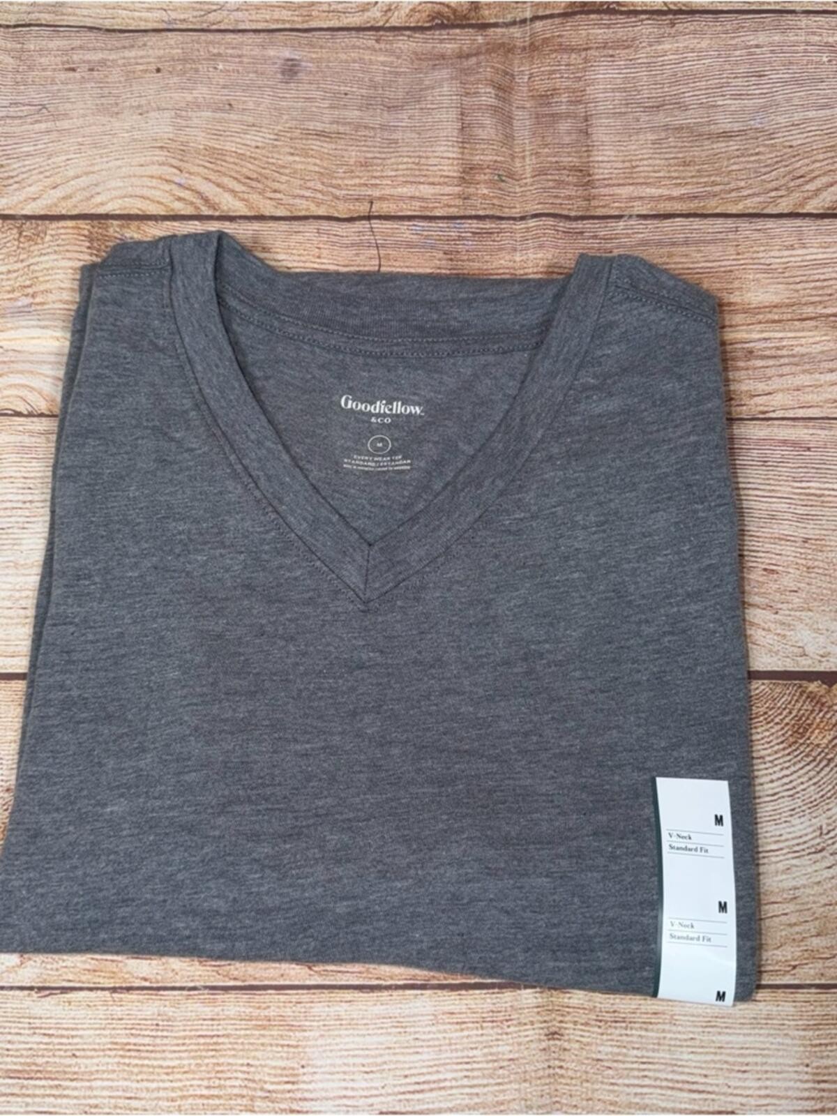 Goodfellow and Co Casual Gray T-Shirt Medium NWT