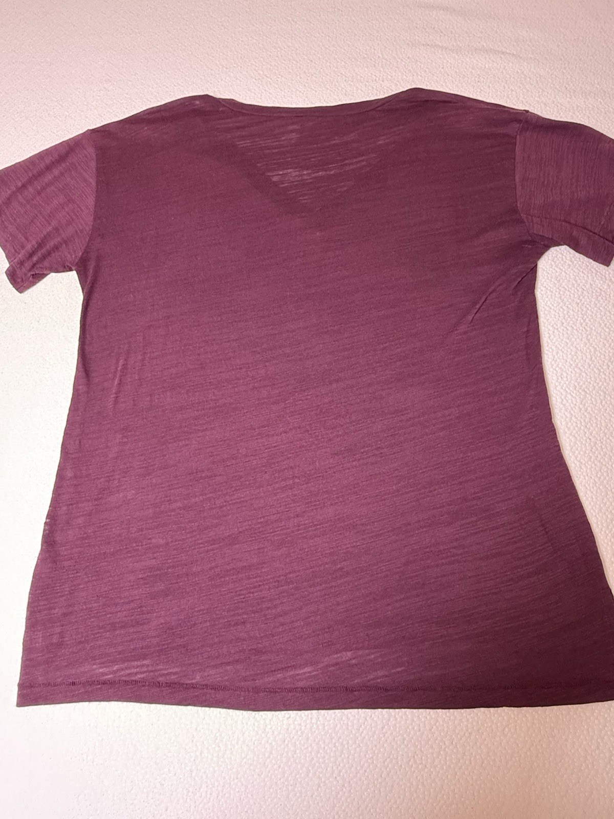 PINK Victoria’s Secret Purple Studded Logo V-Neck Tee Size Medium