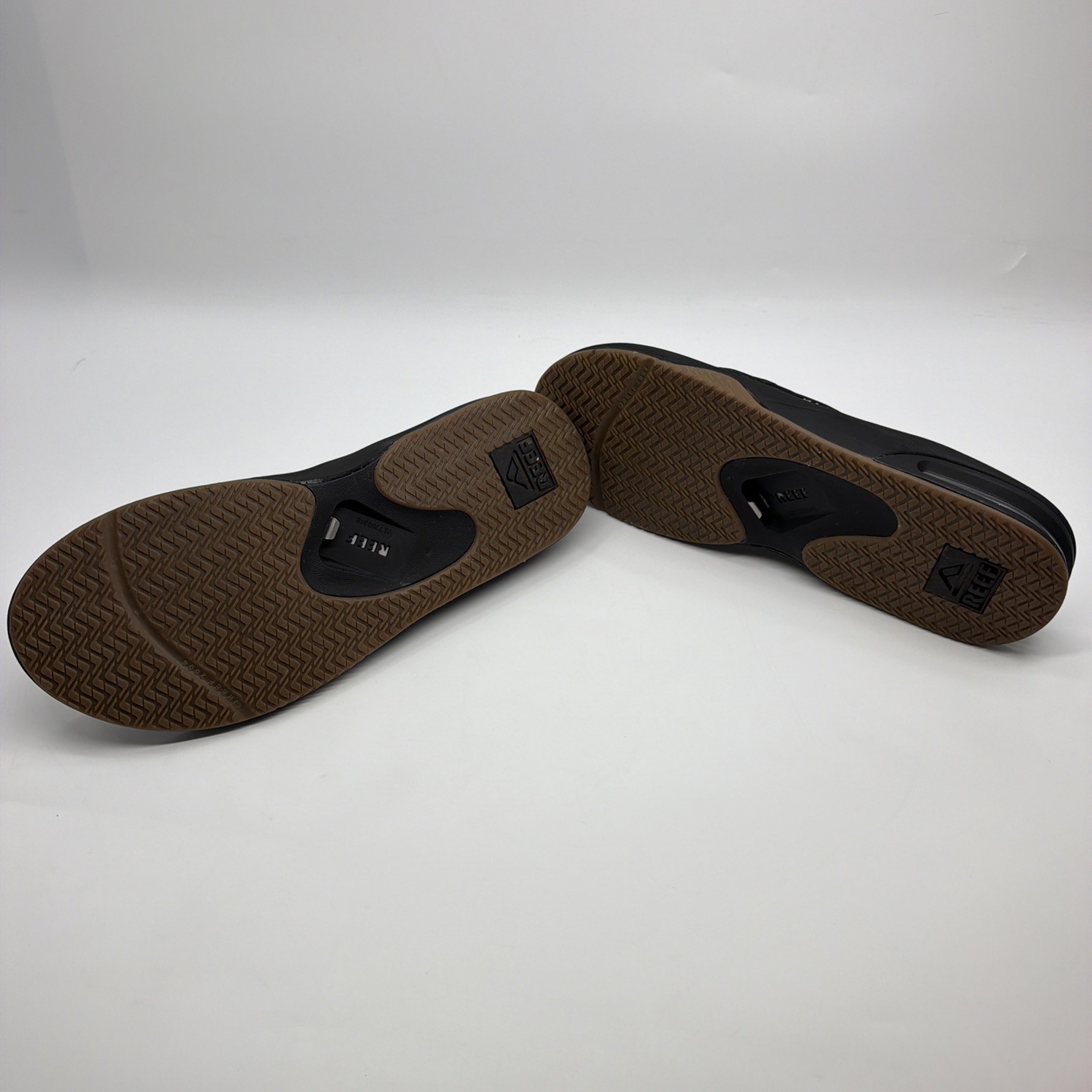 REEF Fanning Mens Flip Flop Sandals Size 11 Black Bottle Opener Arch Support