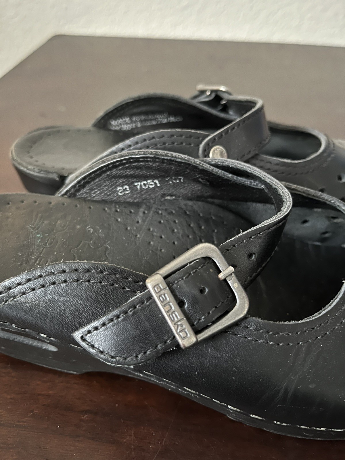 Dansko Black Leather Mary Jane Buckle Clog Sandal EU38 US7.5-8
