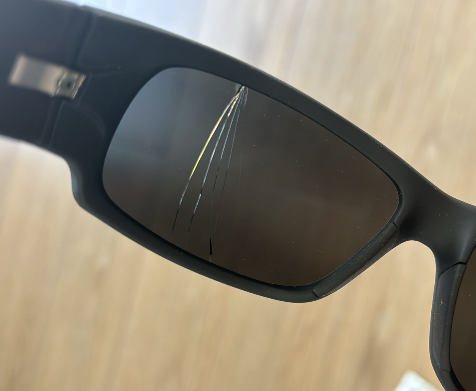 Maui Jim World Cup MJ 266-02MR Black Rubber Polarized Sunglasses – CRACKED LENS