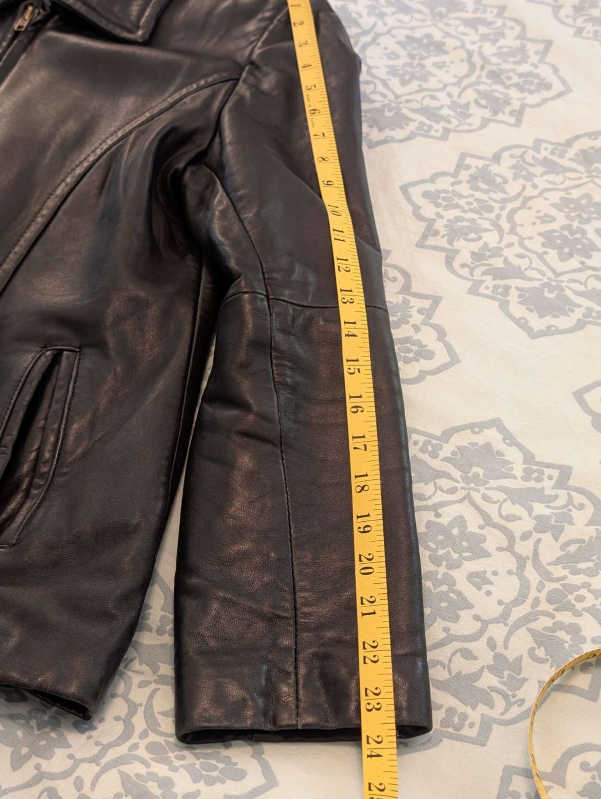 Vintage Casual Corner Women’s Genuine Leather Jacket Soft Black Sz Med YKK Zip