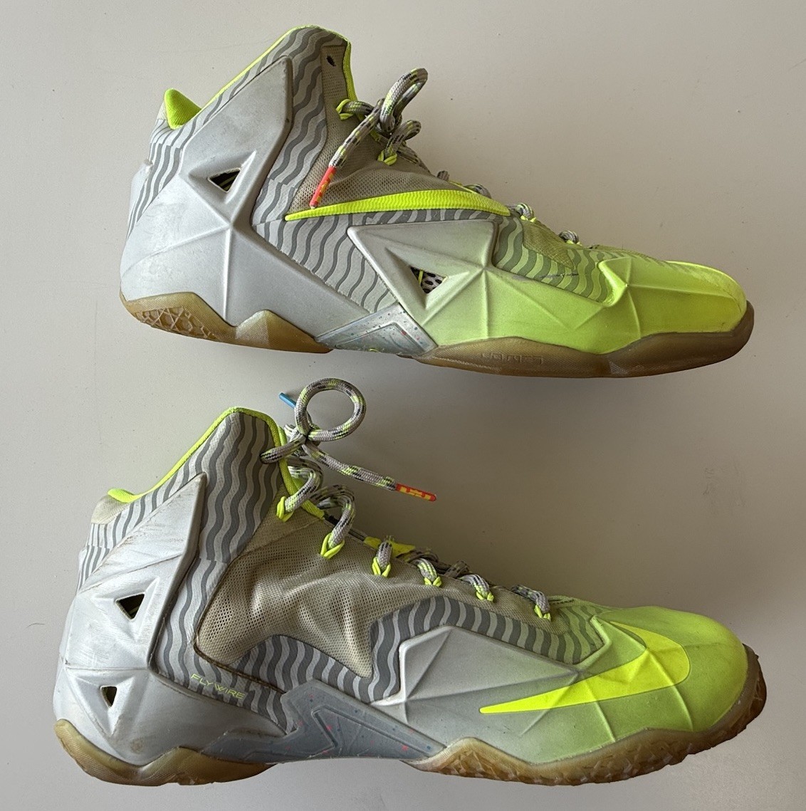 Nike LeBron 11 XI Men’s Size 10 Luster Volt Maison Du LeBron 683252-074