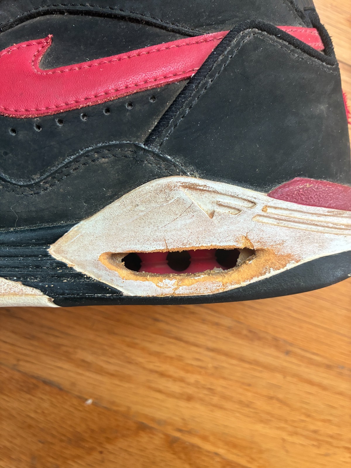 Vintage Nike Air Flight Mens Size 10.5 Black Red 307391-061 2003 Rare AS-IS