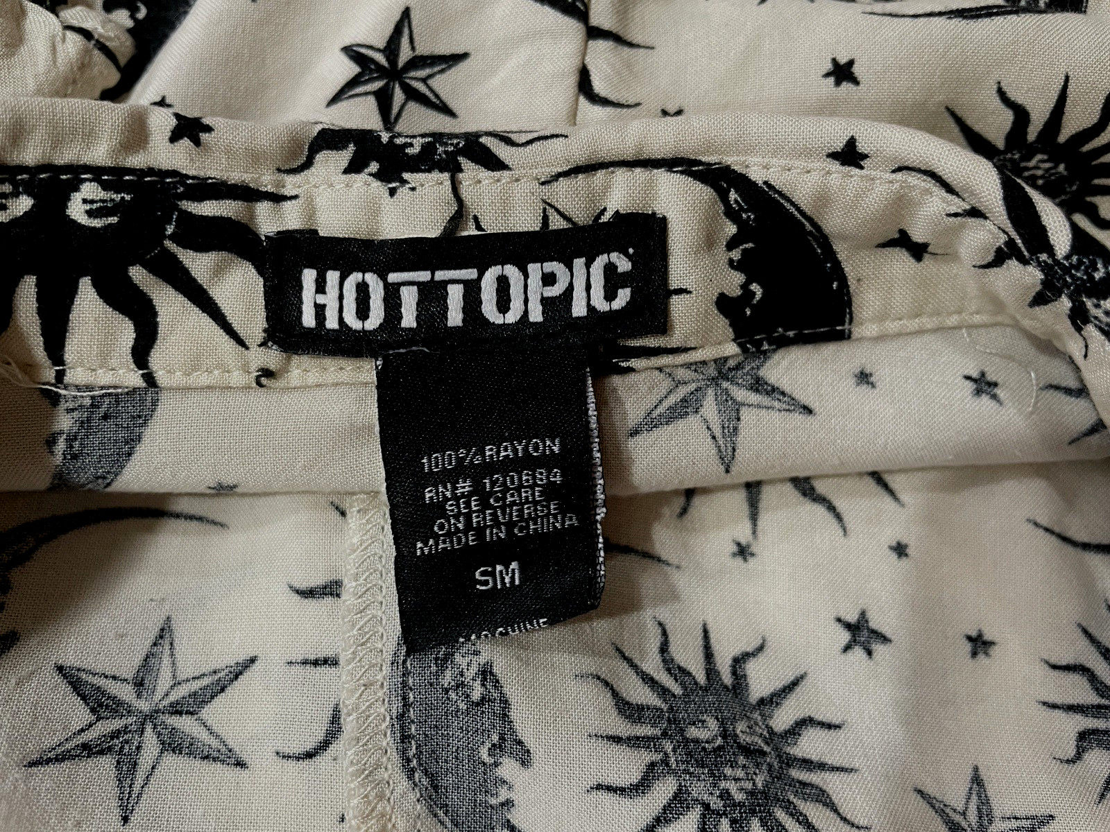 Hot Topic S Celestial Moon Star Crop Button Up Whimsigoth Boxy Goth Shirt Small