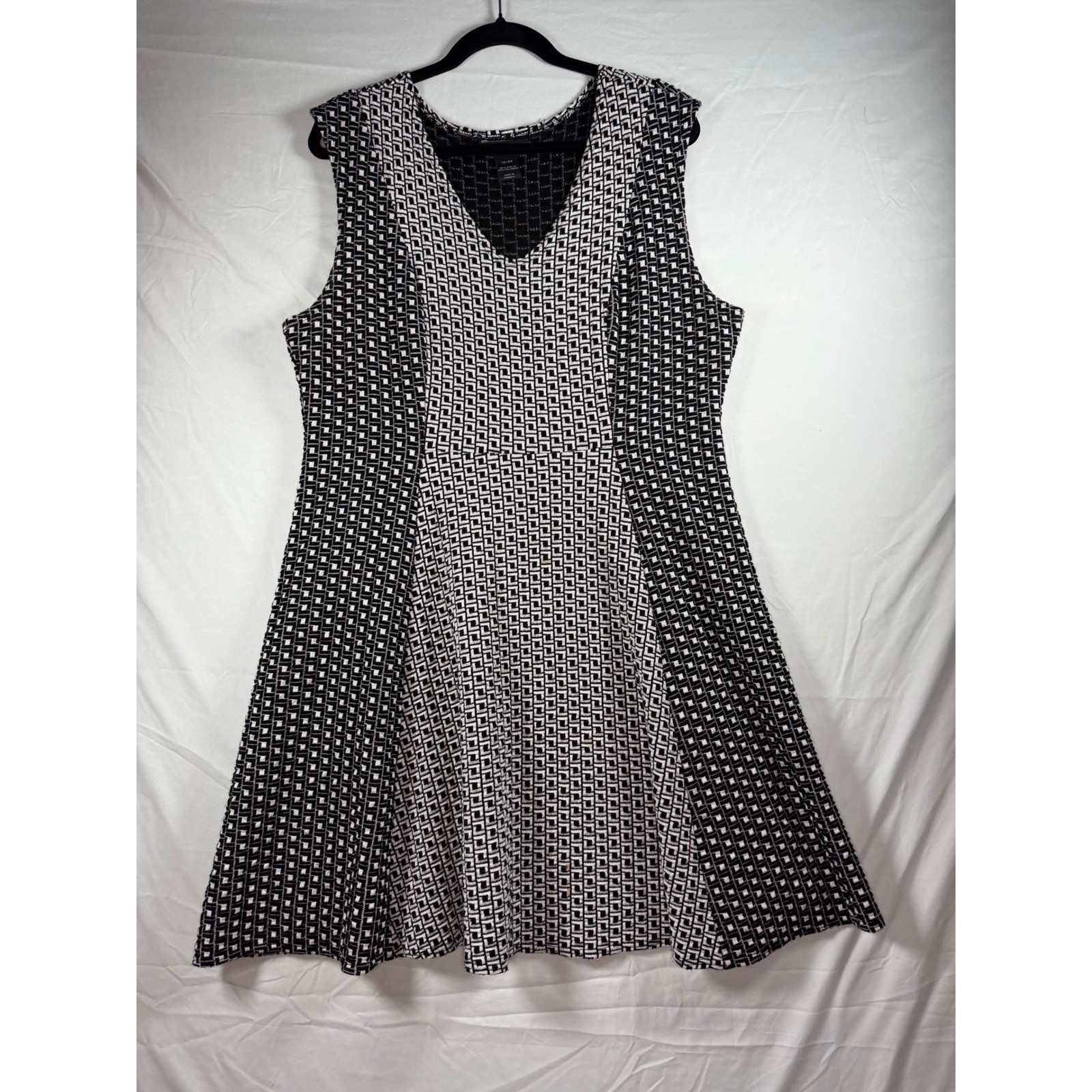 Lane Bryant Black White Geometric Jacquard Knit Fit Flare Dress Plus Size 18/20