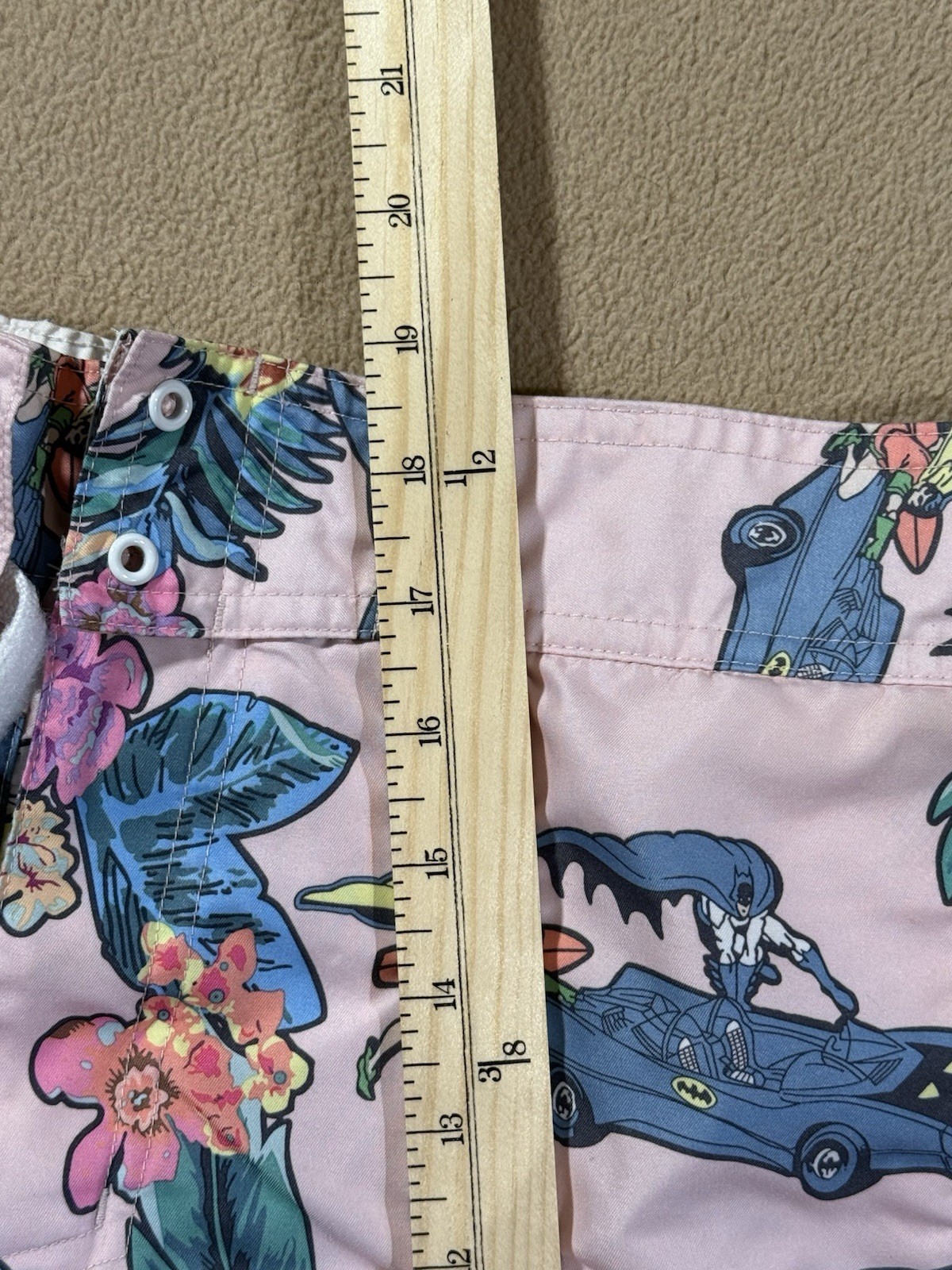 Batman Men’s Pink Floral Board Shorts Swim Trunks Lined Pockets M