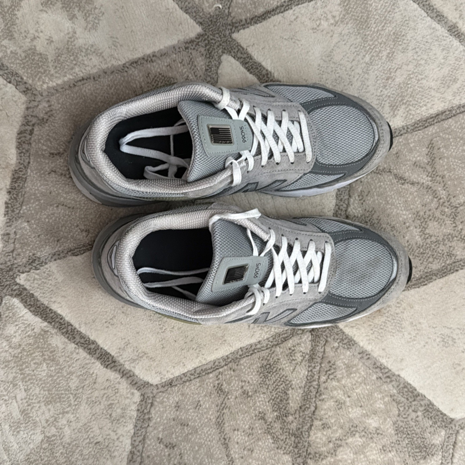 New Balance 990v5 Men’s Casual Sneakers Gray, Size 9.5