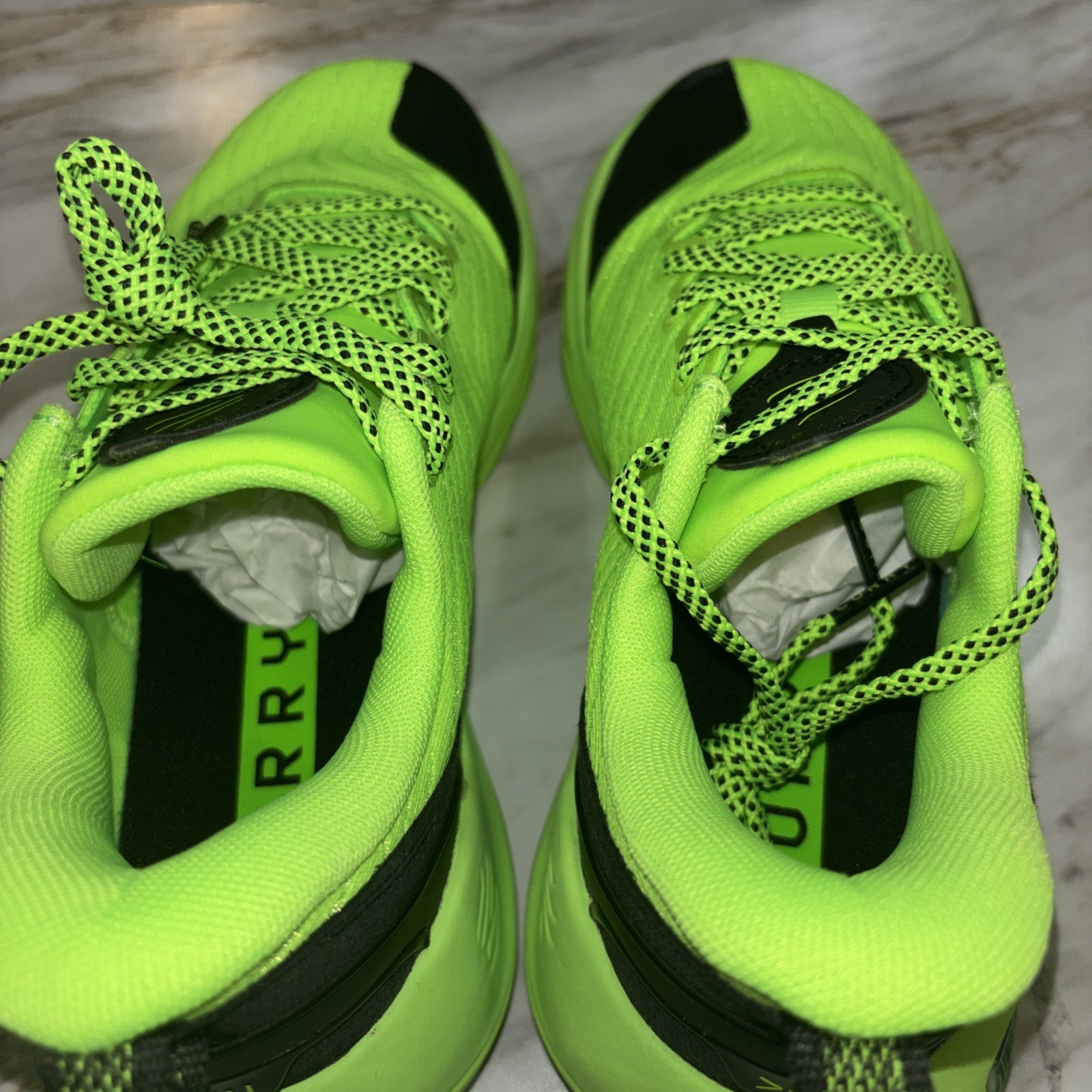 NWOB Under Armour Curry 12 Extraterrestrial Shoe Youth Sz 6.5 Hyper Green Black