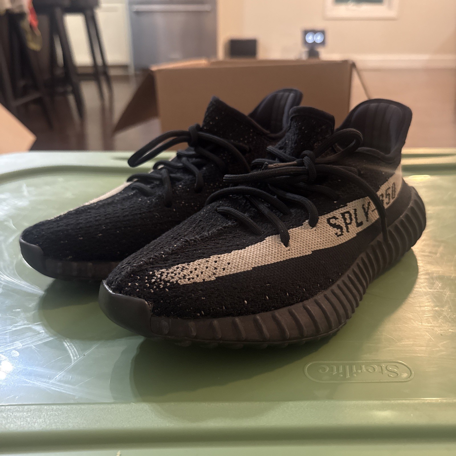 adidas Yeezy Boost 350 V2 Oreo Black White Low Top BY1604 Kanye West Sneaker