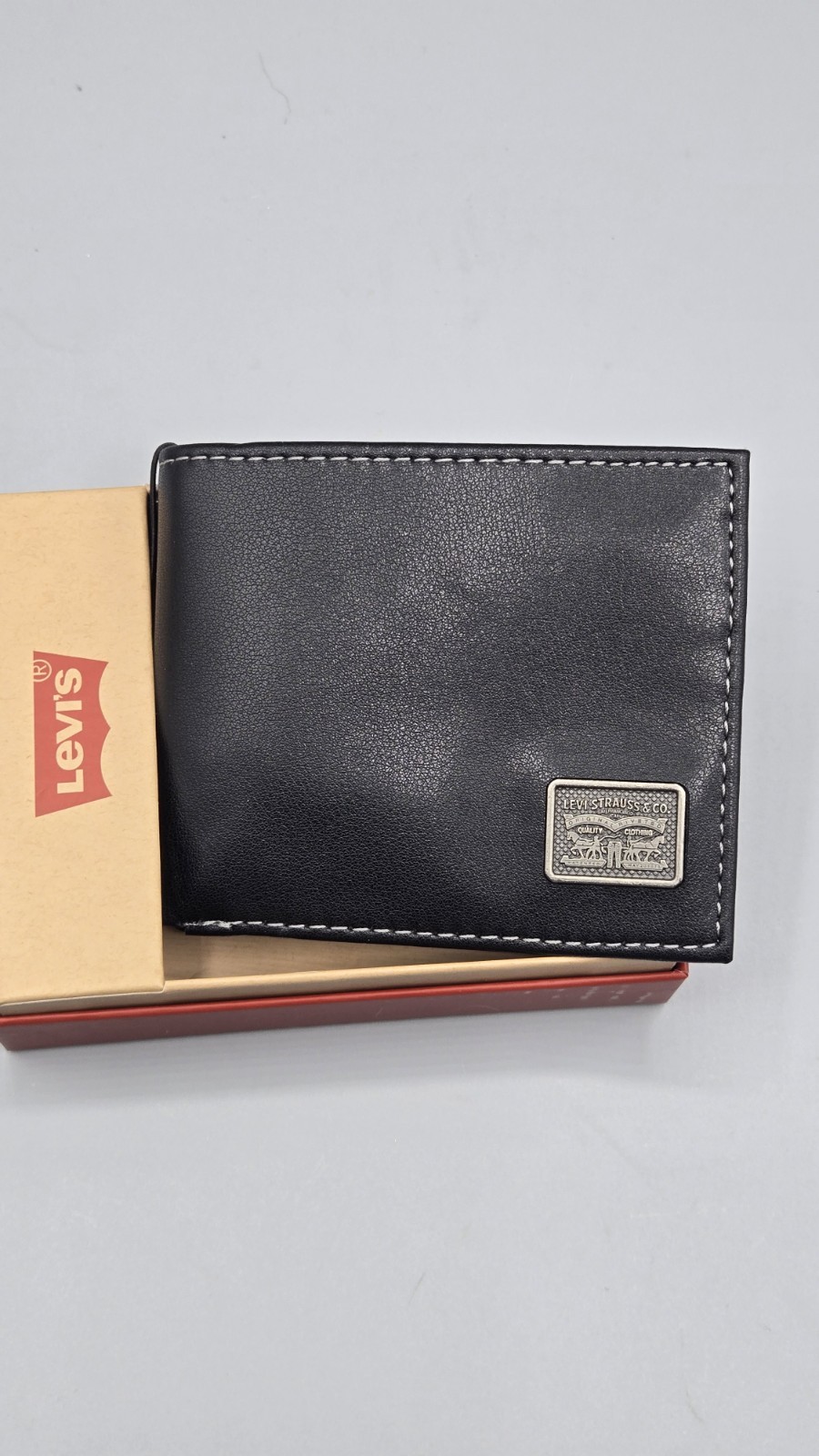 Levi’s Bifold Black Men’s Wallet 4.5×3.5 Inches Free And Fast Shipping