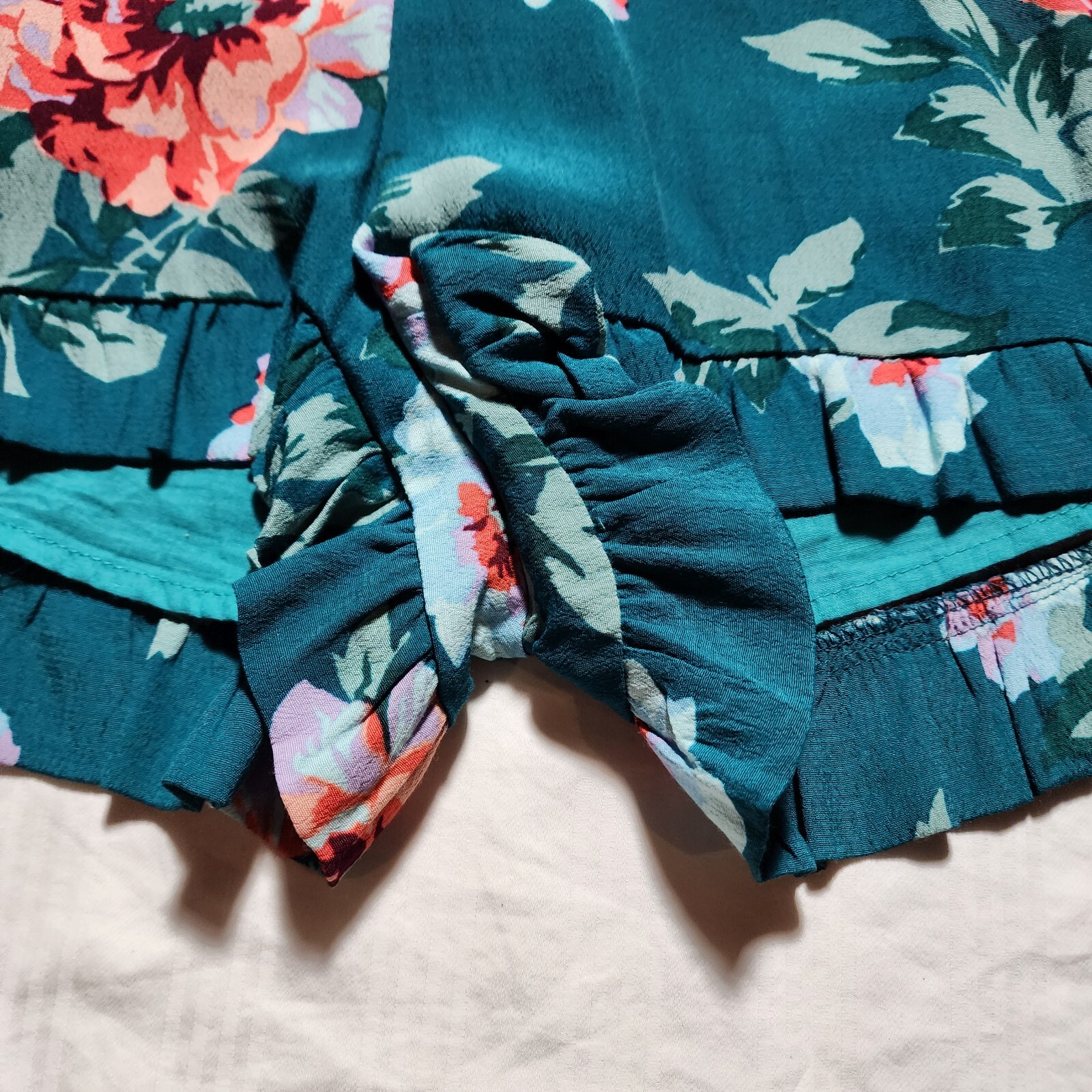 Minkpink Romper Womens Medium Green Pink Floral Short Long Sleeve Ruffles V Neck