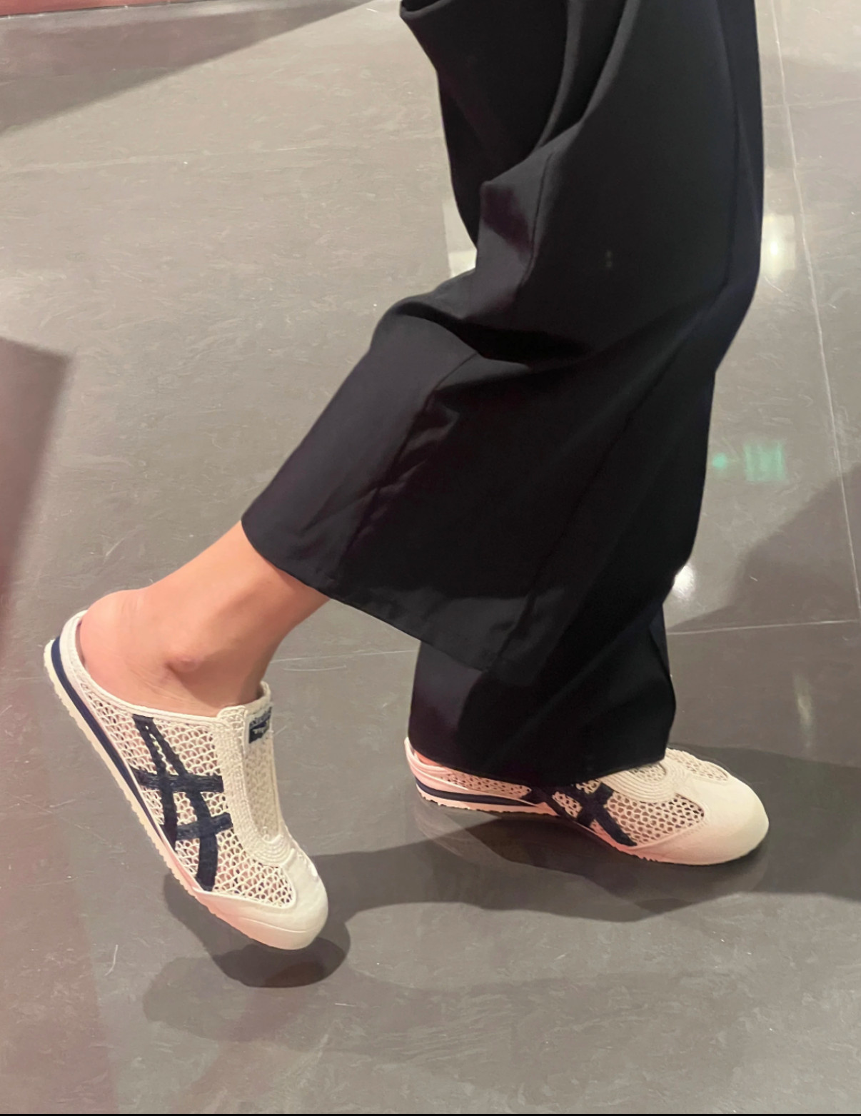 NEW Onitsuka Tiger MEXICO 66 SABOT 1183C123 200 BIRCH PEACOAT