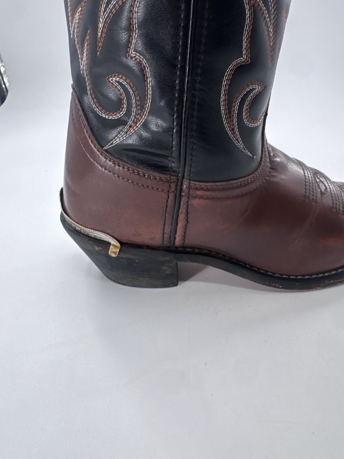 Laredo Men’s 28-2464 Nashville Leather Cowboy Boot Size 7 EW Peanut