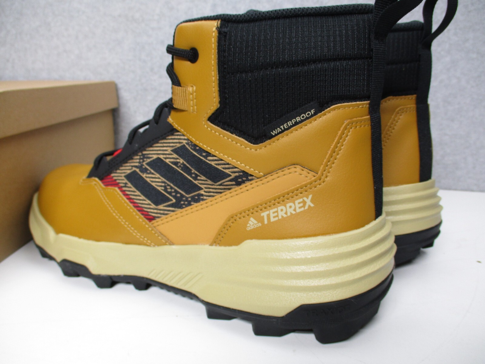 Adidas Terrex Unity Hiker Tan/Brown Waterproof Boots Mens Sz 9.5 Womens Sz 10.5