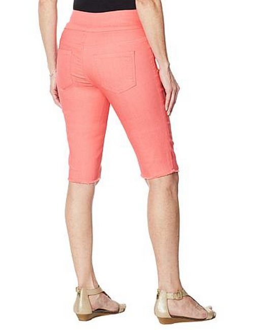 DG2 Diane Gilman Ivory Denim Classic Stretch Pull On Bermuda Shorts New