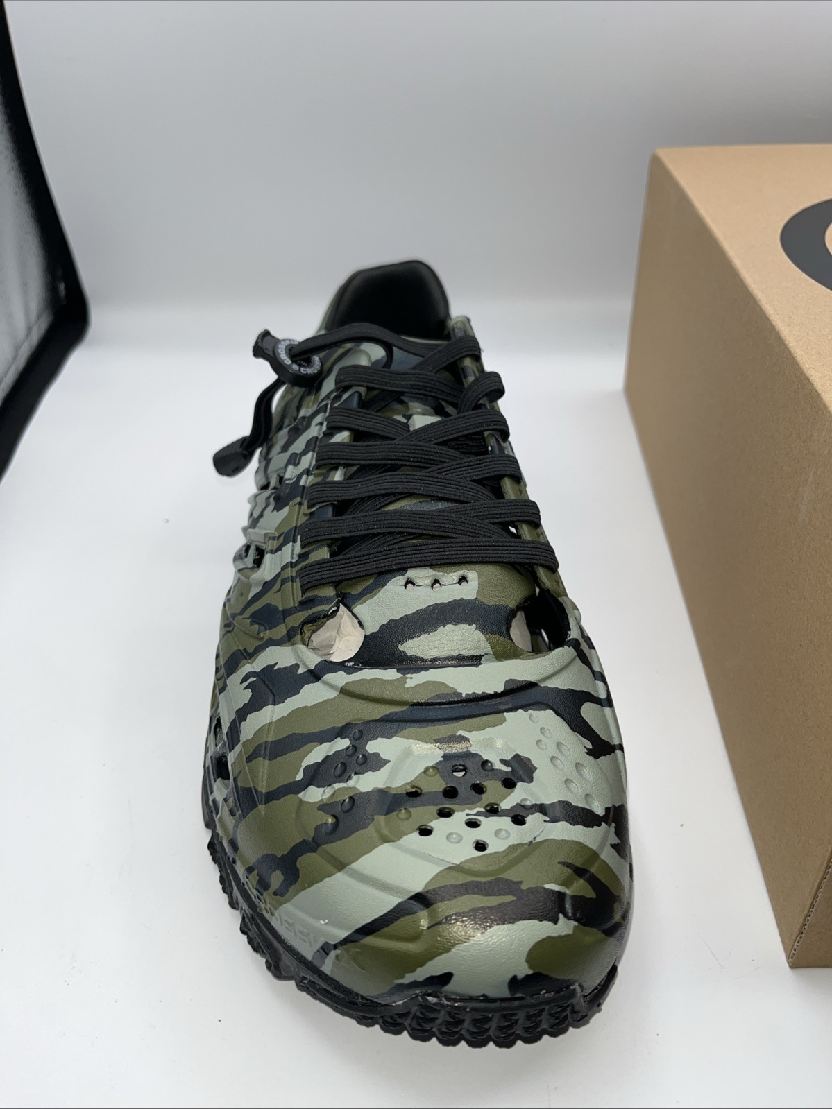 Crosskix Bottomlands Green Camo Men’s Sz 11 Water Shoe