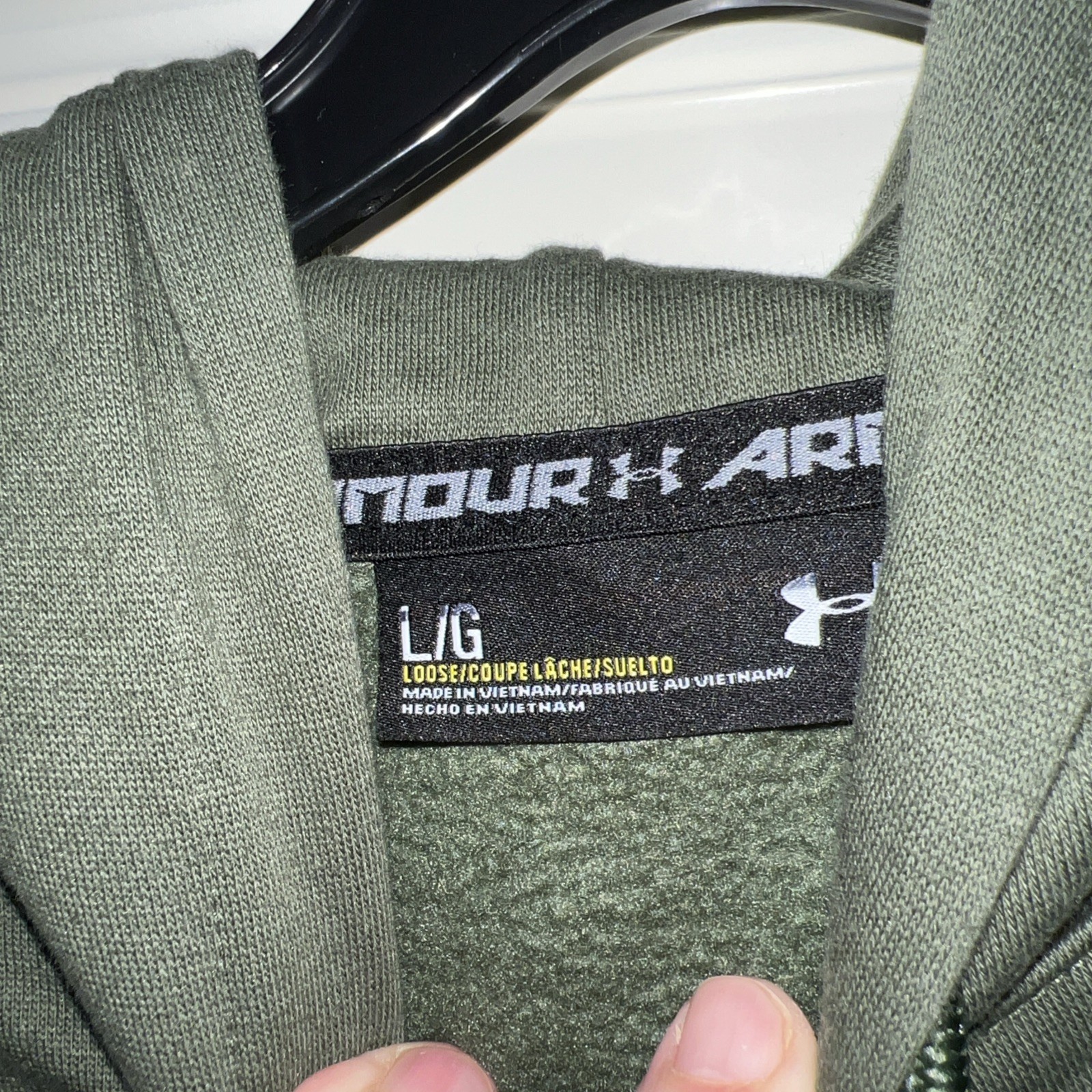Under Armour Men’s Olive Green Long Sleeve Hoodie Size Large