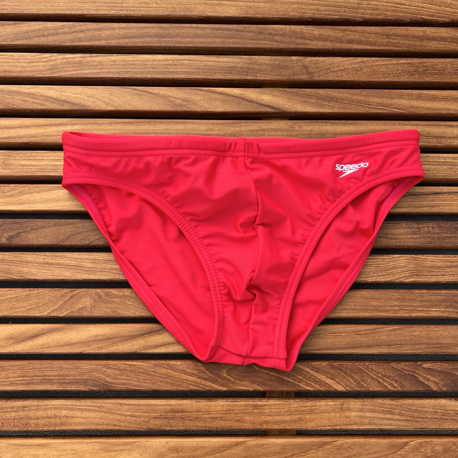 Speedo Men Red solar swim brief bikini Swimwear size 30 32 34 36 38
