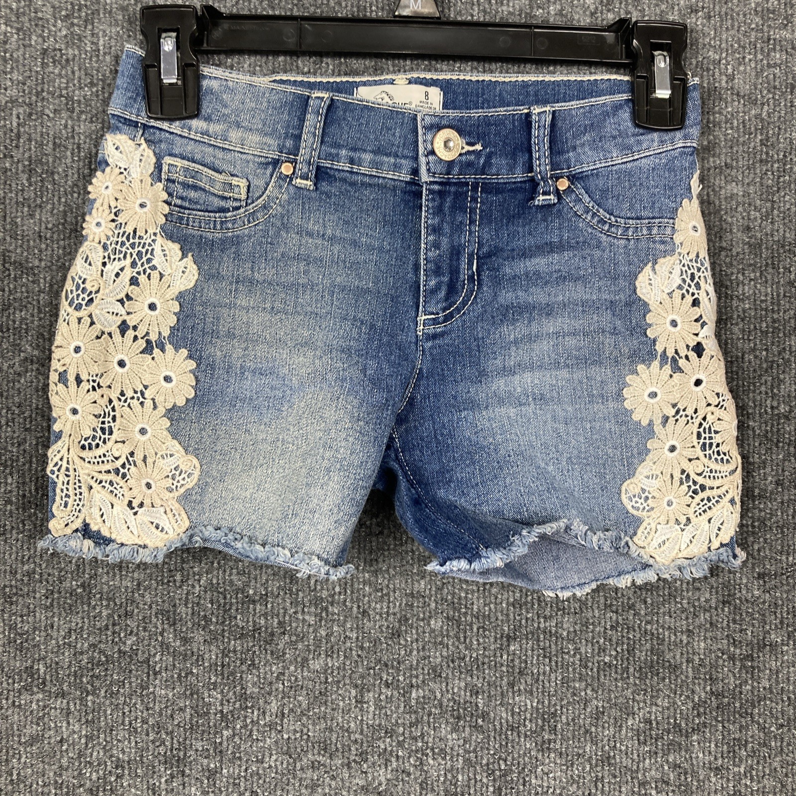 Jordache Girls Size 8 Medium Wash White Ivory Flowers 4″ Inseam Jean Shorts EUC
