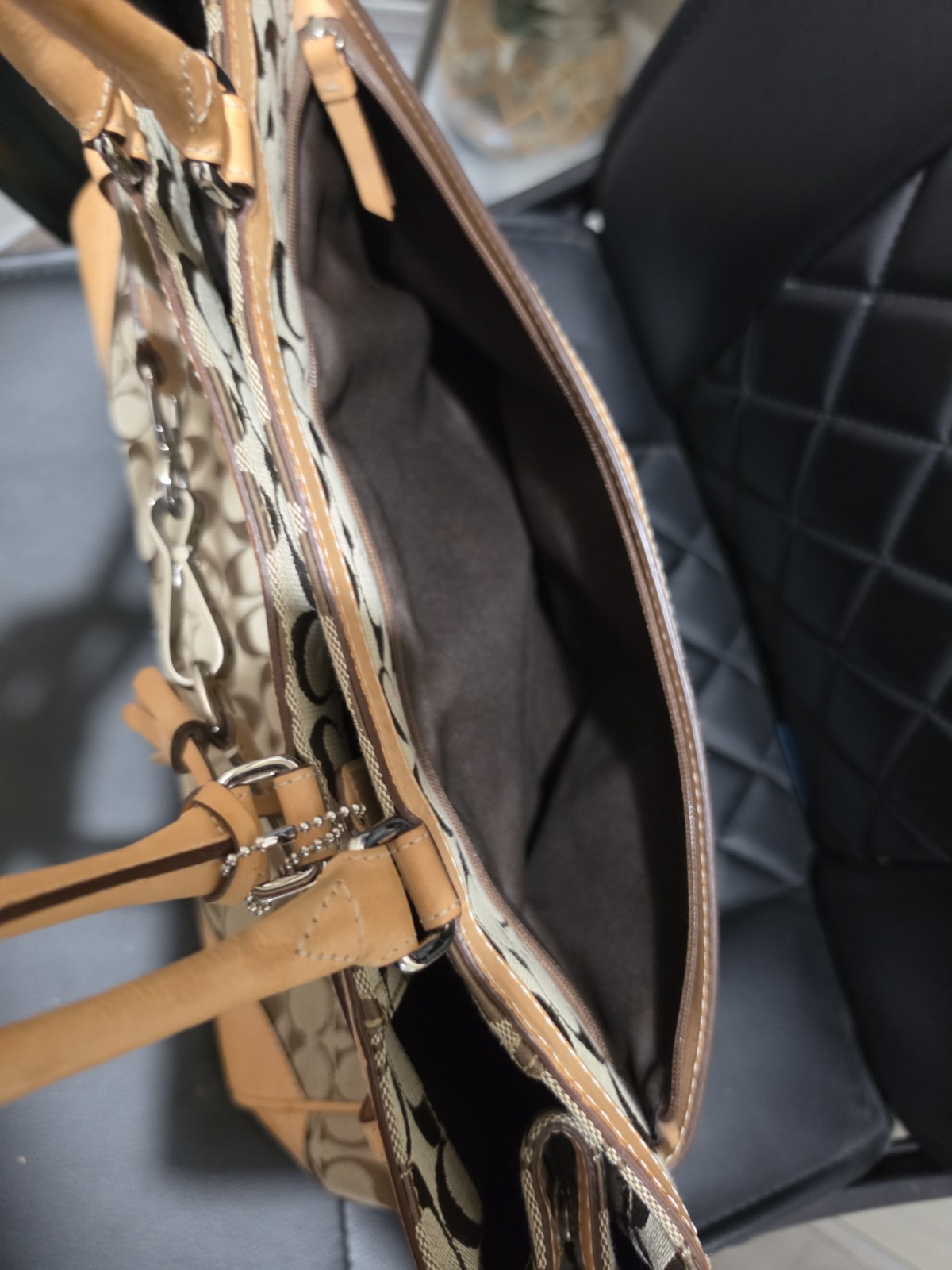 Coach Signature Logo Tote Satchel Zip Top Medium w Bag Charm Tassel Tan