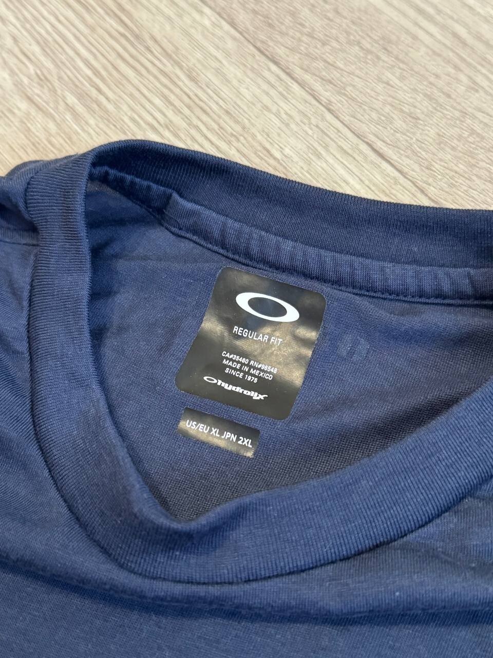 Vintage Oakley T-shirt