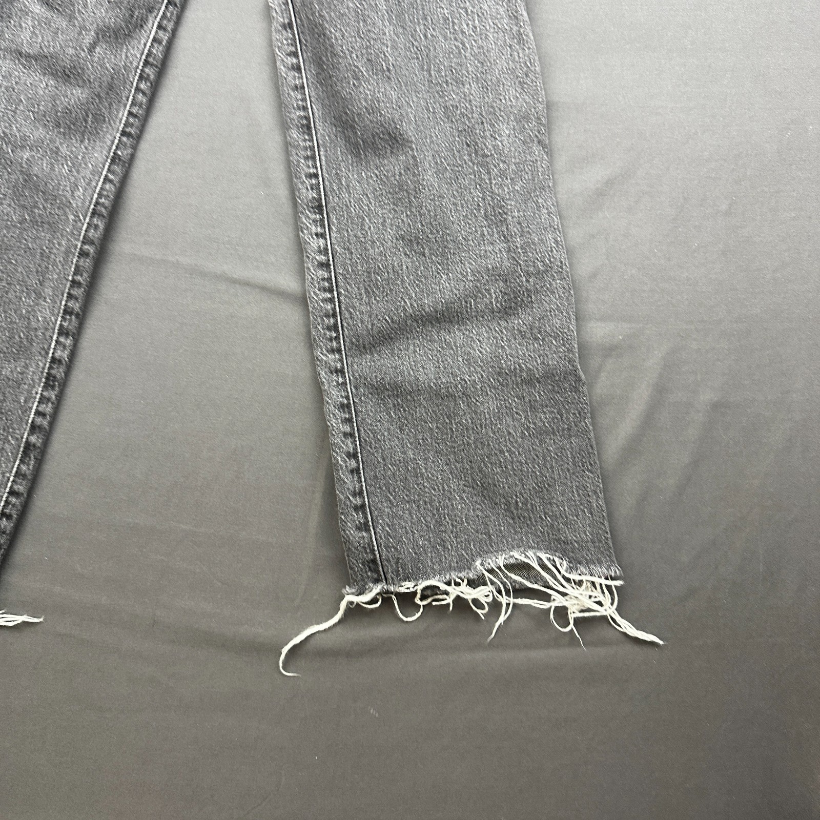 Levis Ribcage Ankle Jeans Womens 26 Gray Denim Cotton Straight Leg Frayed Hem