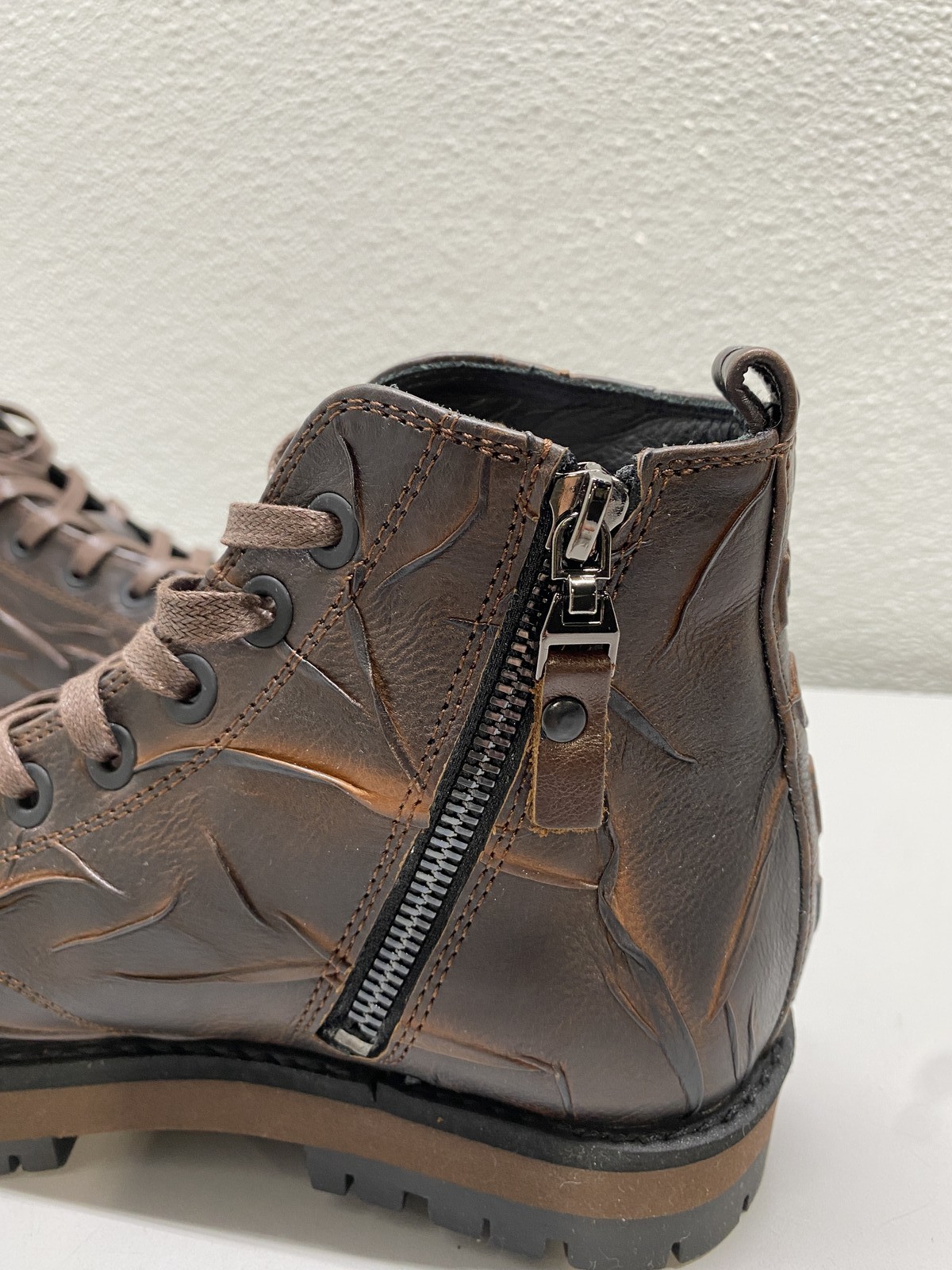 Morv Mens Dust Brown Textured Leather Handcrafted Boots Size 7/EU 38 Brown, Back