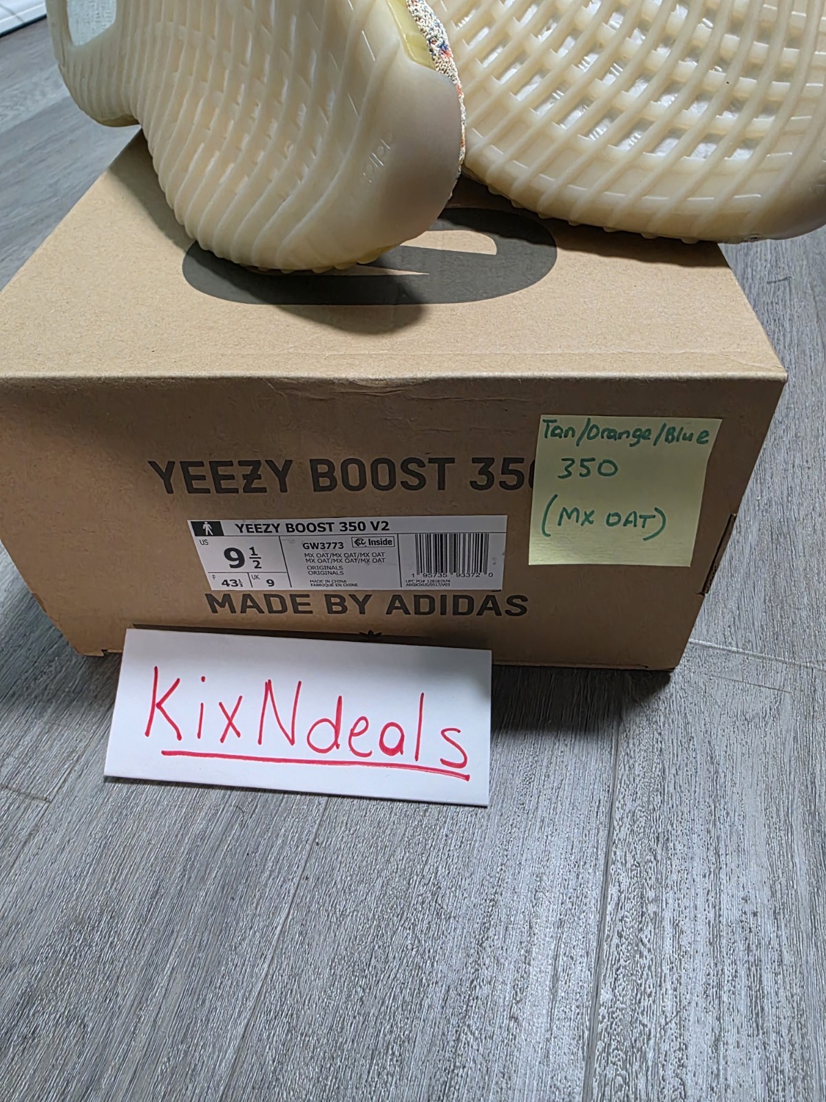 Authentic NIB adidas Yeezy Boost 350 V2 Low MX Oat GW3773 sz 9.5 PLUS FREE GIFT