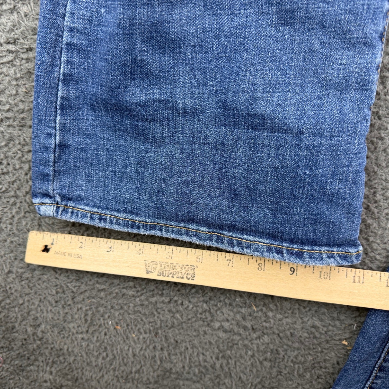 Levi’s Womens 726 Flare Jeans Distressed Blue Denim Size 32×30