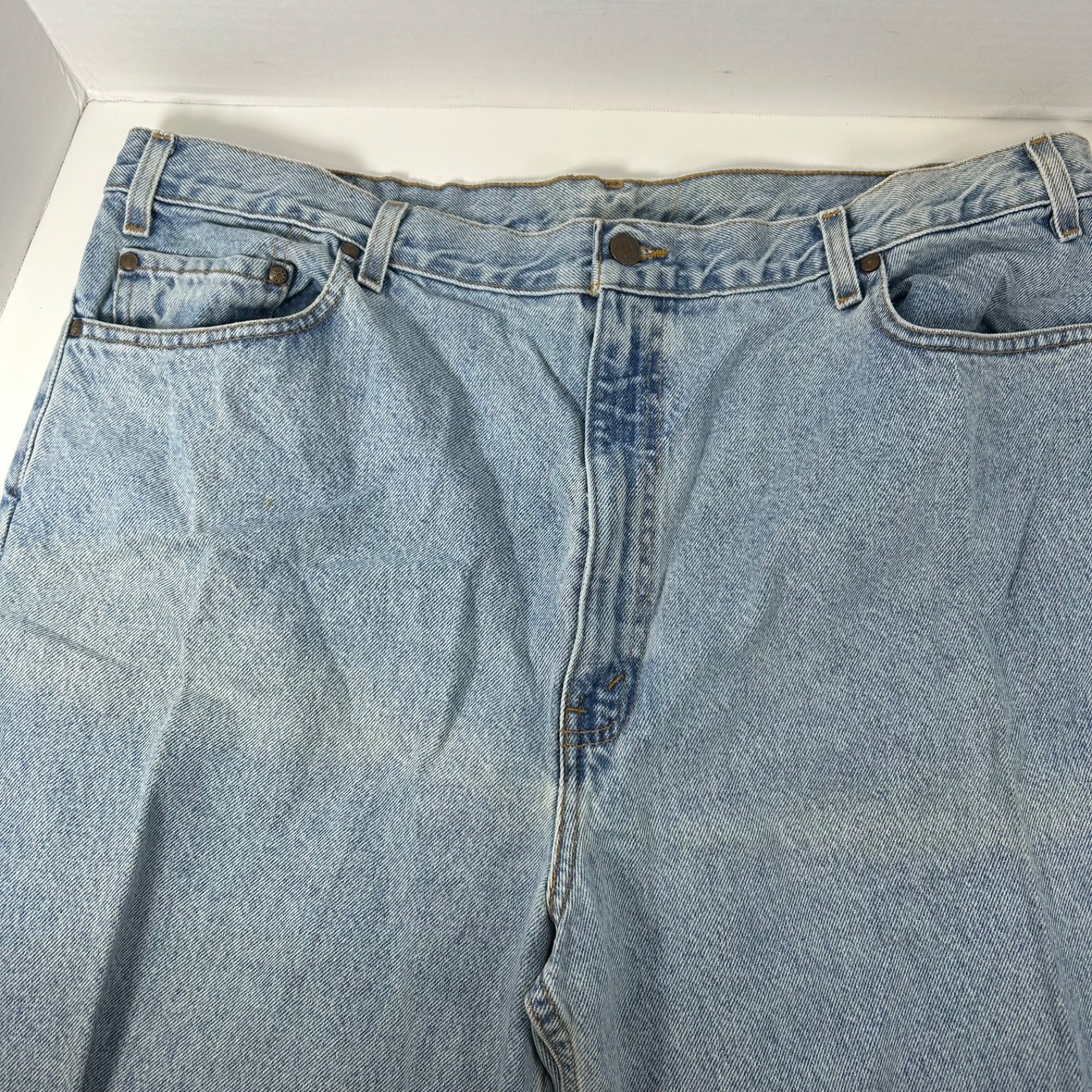 Vtg Levi’s 540 Jeans Men’s 44 x 30 Relaxed Fit Blue Denim Brown Tab Mexico Light