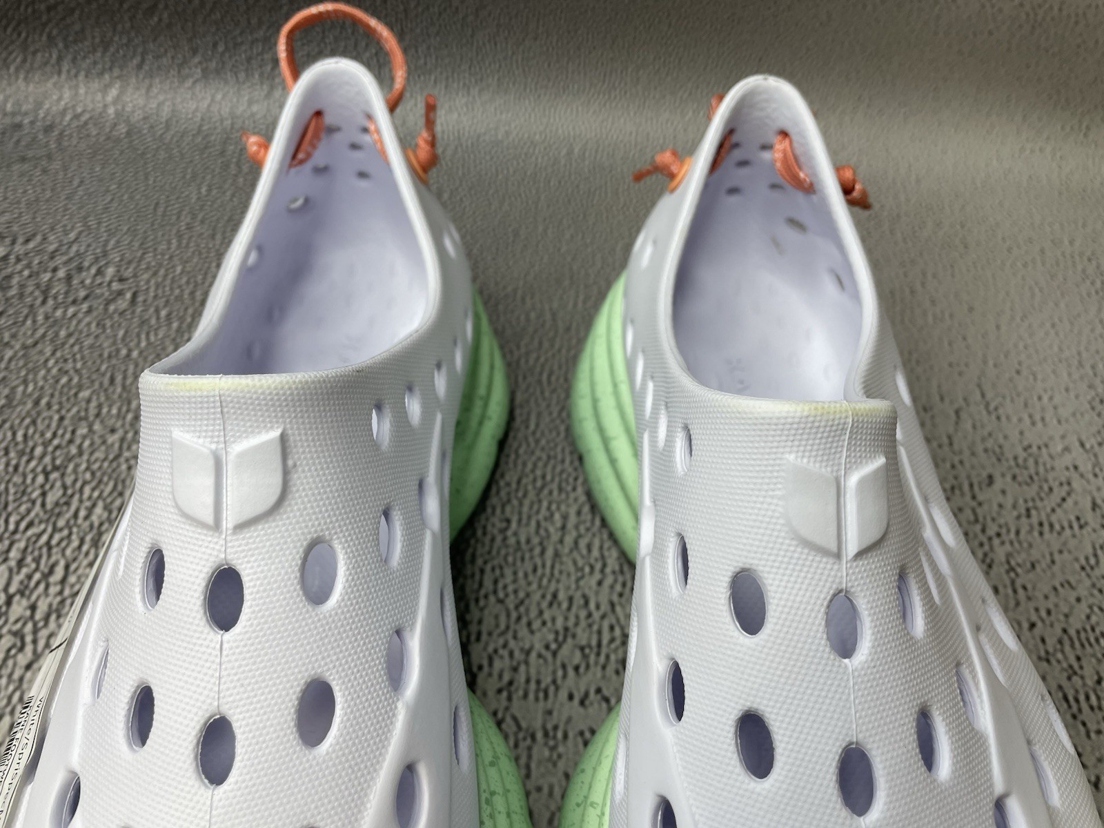 Kane Revive Shoes White Spring Speckle Vented Rubber Sneakers Size US M 6 W 8