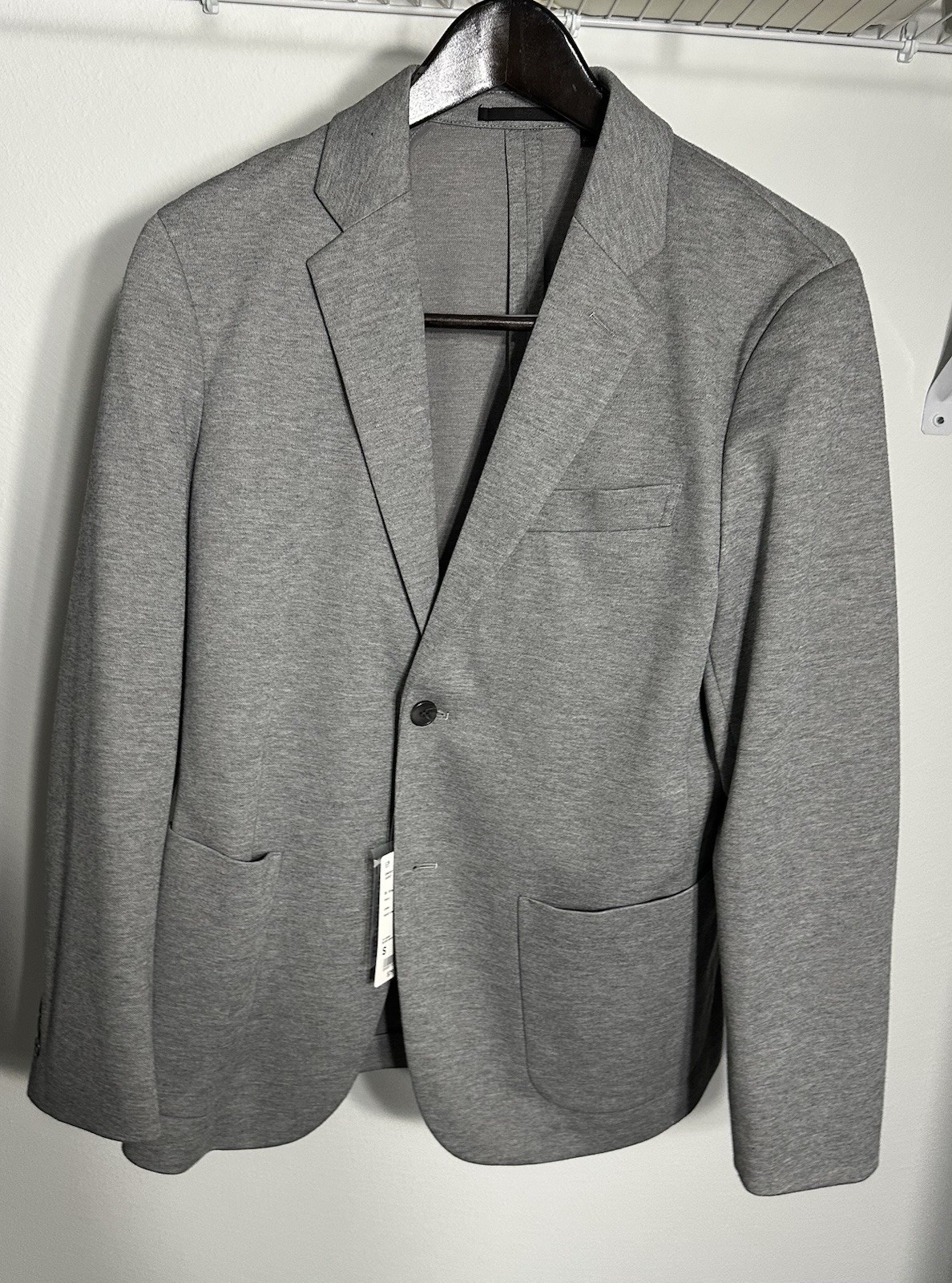 Uniqlo Men’s Gray Slim Fit Blazer Sport Coat S 1-Button Notch Inner Pockets