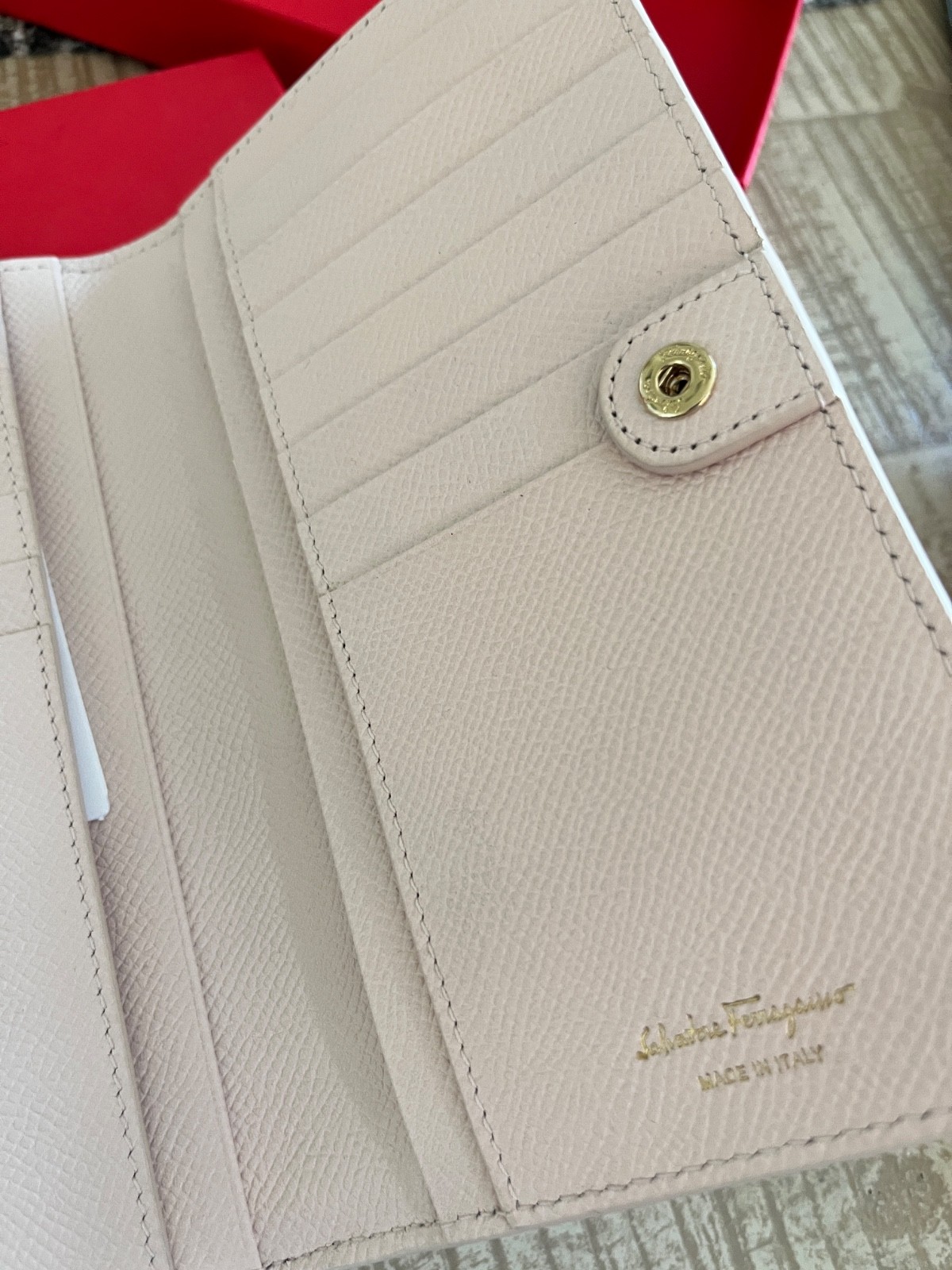 FERRAGAMO Gancini Continental Wallet Leather Italy $630 New In Box Ballet Pink