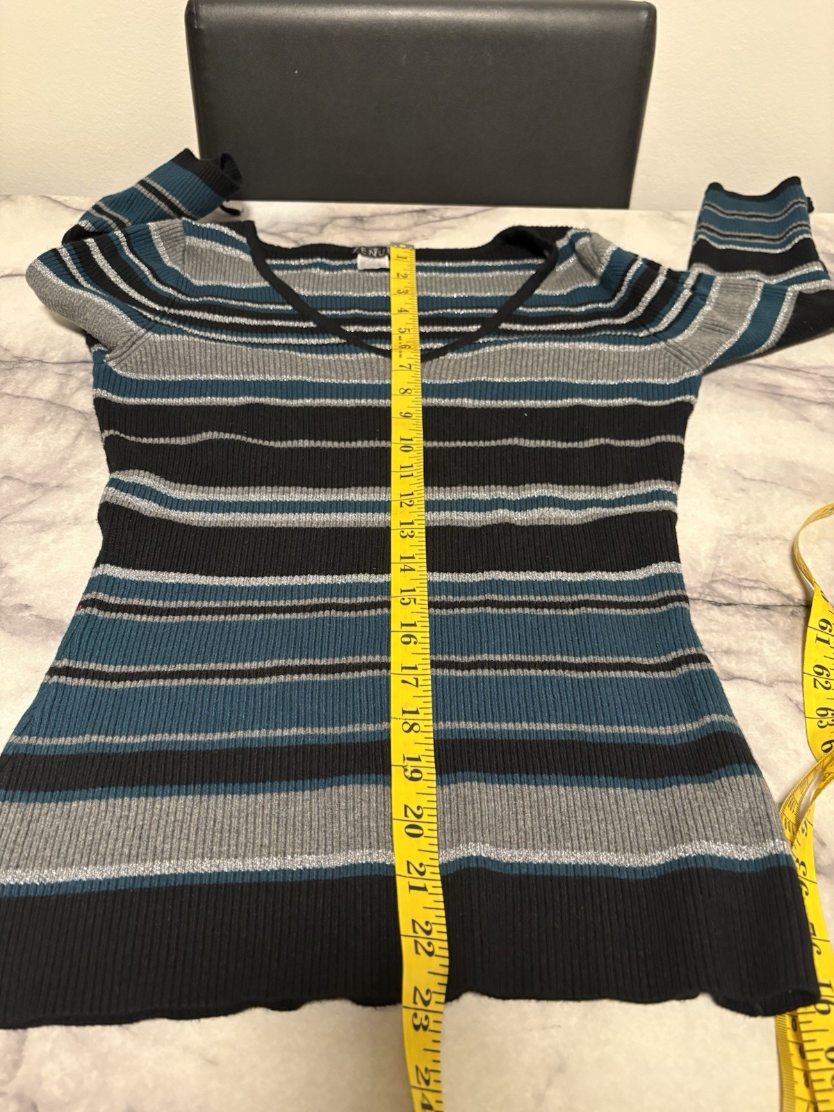 Venus Pullover 3/4 Laced Sleeves Striped Green Blk Gray Color Metallic Top L