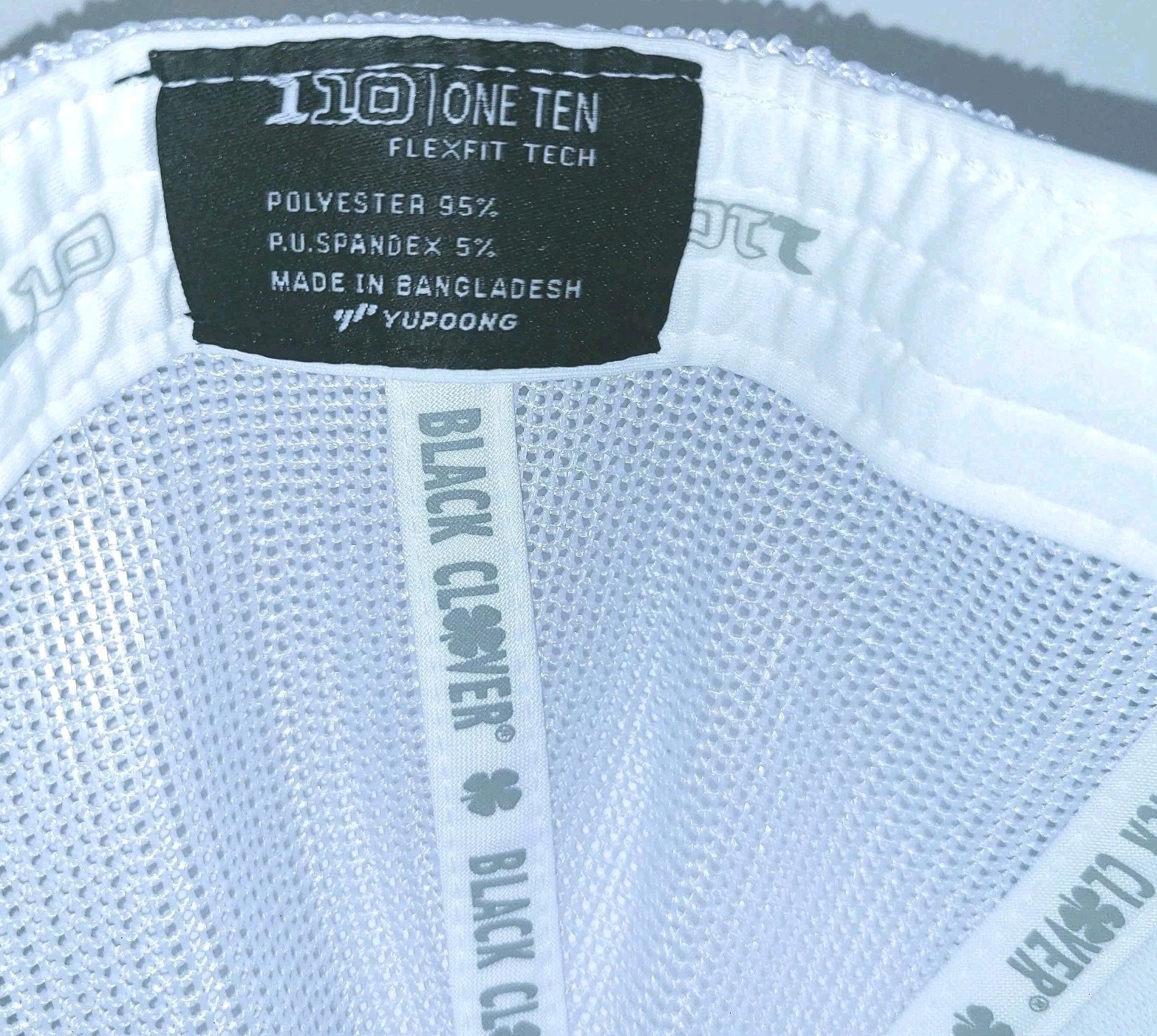 Black Clover One Ten FlexFit Tech Mens Mesh Back Adjustable Cap White Black NWT