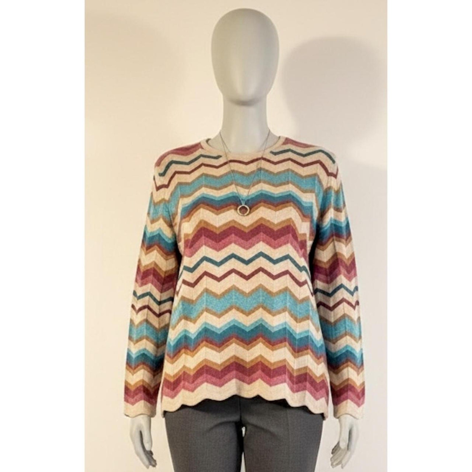Alfred dunner XL light sweater with distinctive chevrons. Very soft