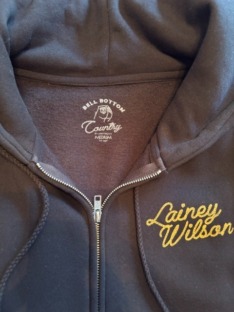 Lainey Wilson “Blazing A Trail” Bell Bottom Country Black Zipped Hoodie Size M –