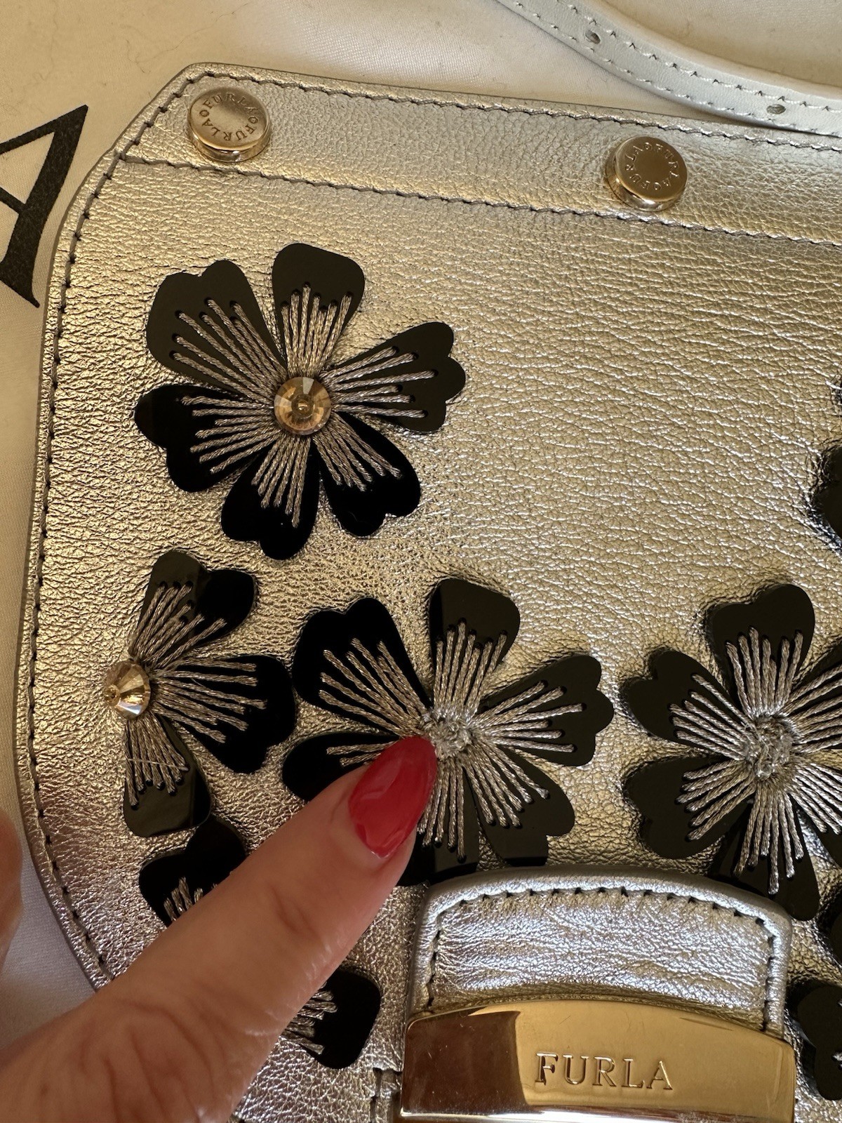 Furla Metropolis Crossbody Leather Bag With 3 Interchangeable Covers