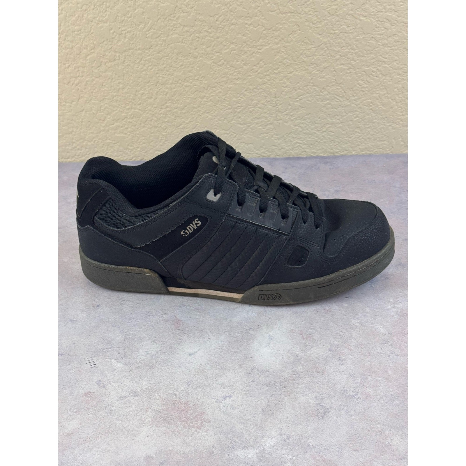 DVS Celsius Mens Size 13 Skateboarding Shoes Black-Gray DVF0000233