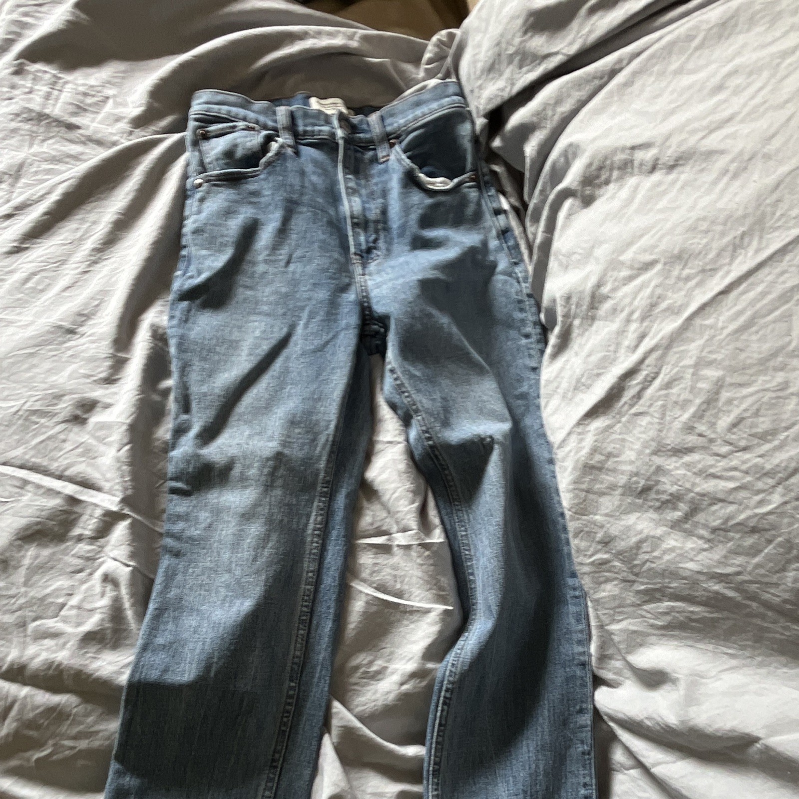 Abercrombie & Fitch Women’s Ultra High Rise Ankle Straight Jeans Blue Light